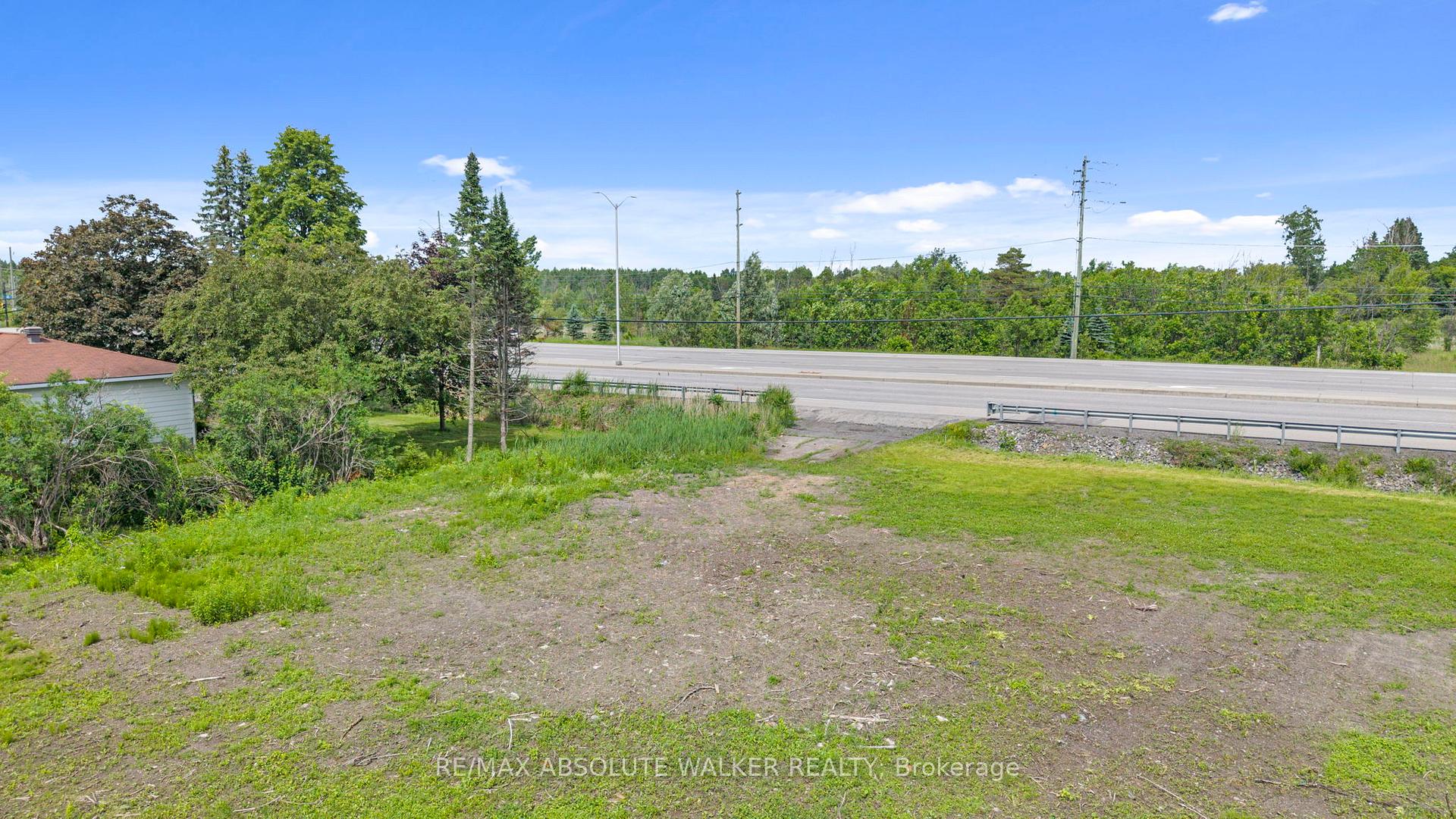 Photo 6 of 4320 Bank Street, Ottawa, Blossom Park/Kemp Park/Findlay Creek — HOMEH