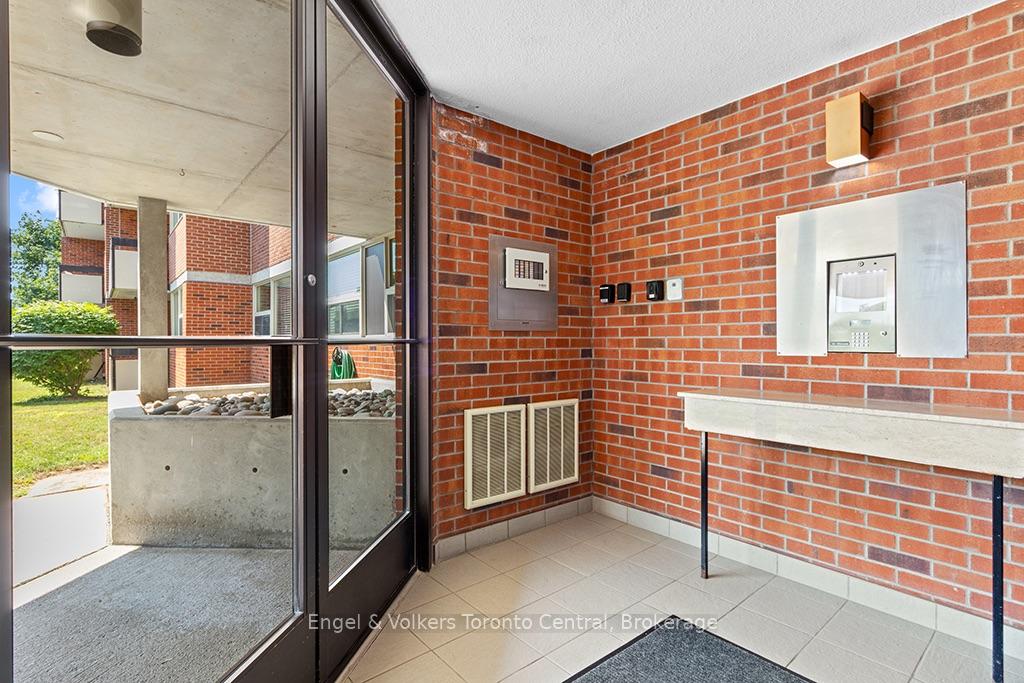 Photo 4 of Unit 402, 860 9TH Street E, Owen Sound — HOMEH