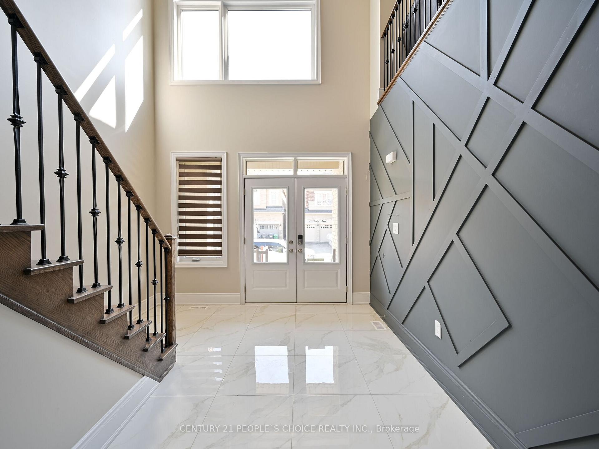 Photo 4 of 12 Junior Road, Brampton, Northwest Brampton — HOMEH