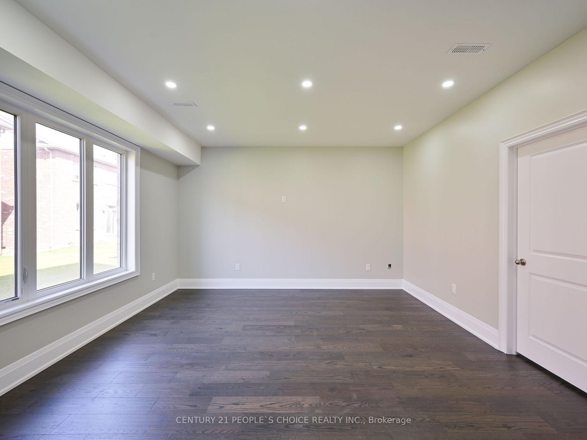 Photo 7 of 12 Junior Road, Brampton, Northwest Brampton — HOMEH