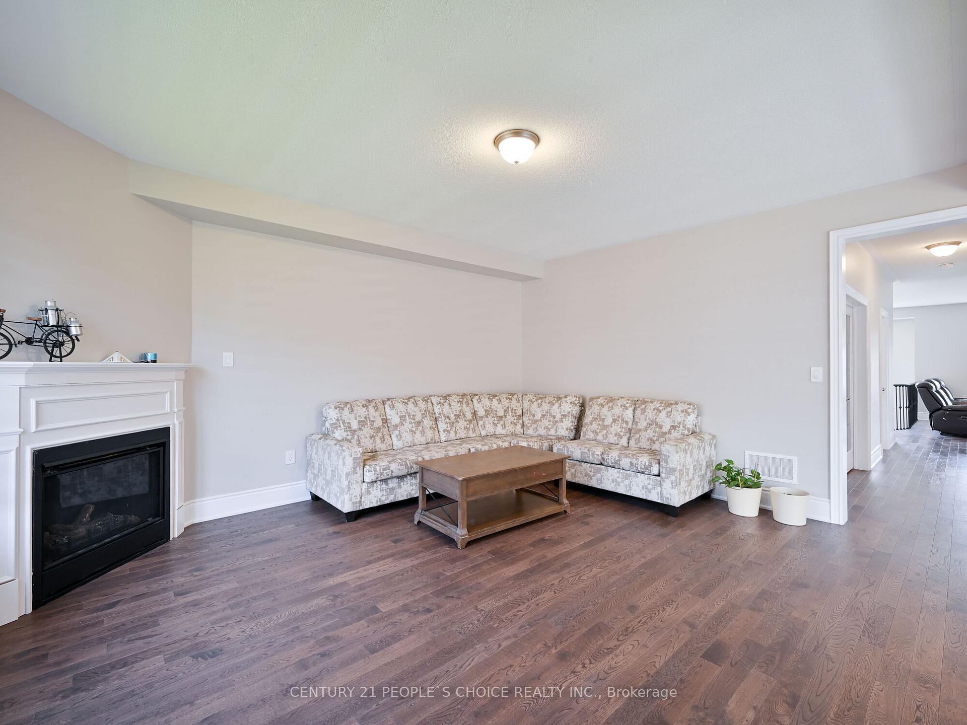 Photo 17 of 12 Junior Road, Brampton, Northwest Brampton — HOMEH