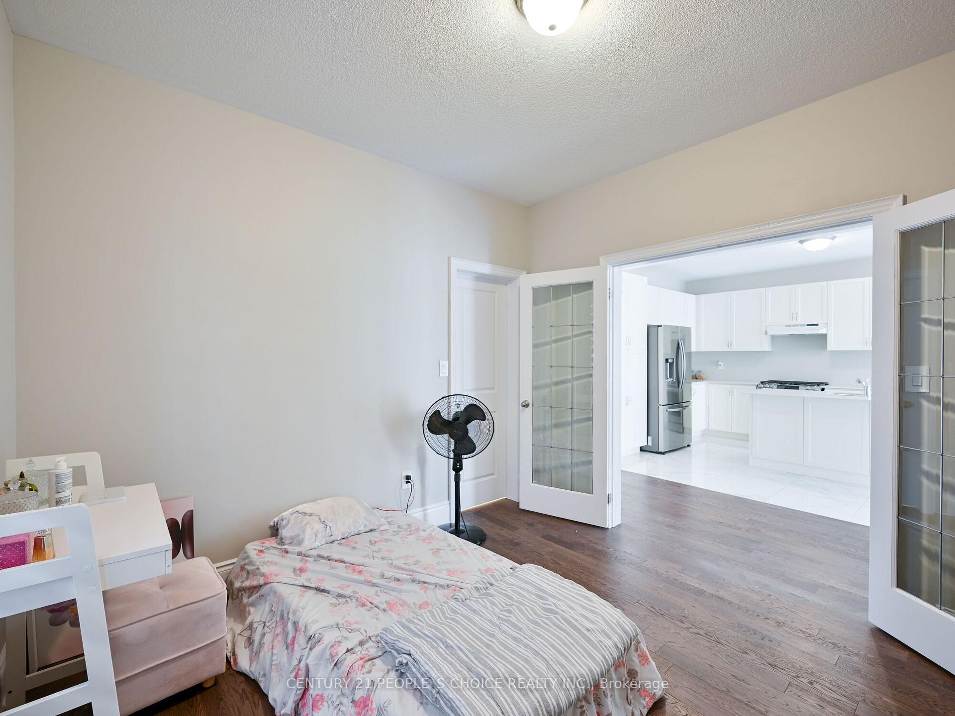 Photo 23 of 12 Junior Road, Brampton, Northwest Brampton — HOMEH