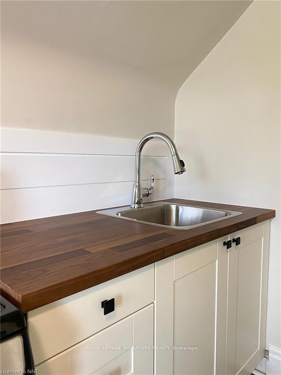 Photo 14 of Unit Upper, 13 Delaware Street, St. Catharines, Facer — HOMEH