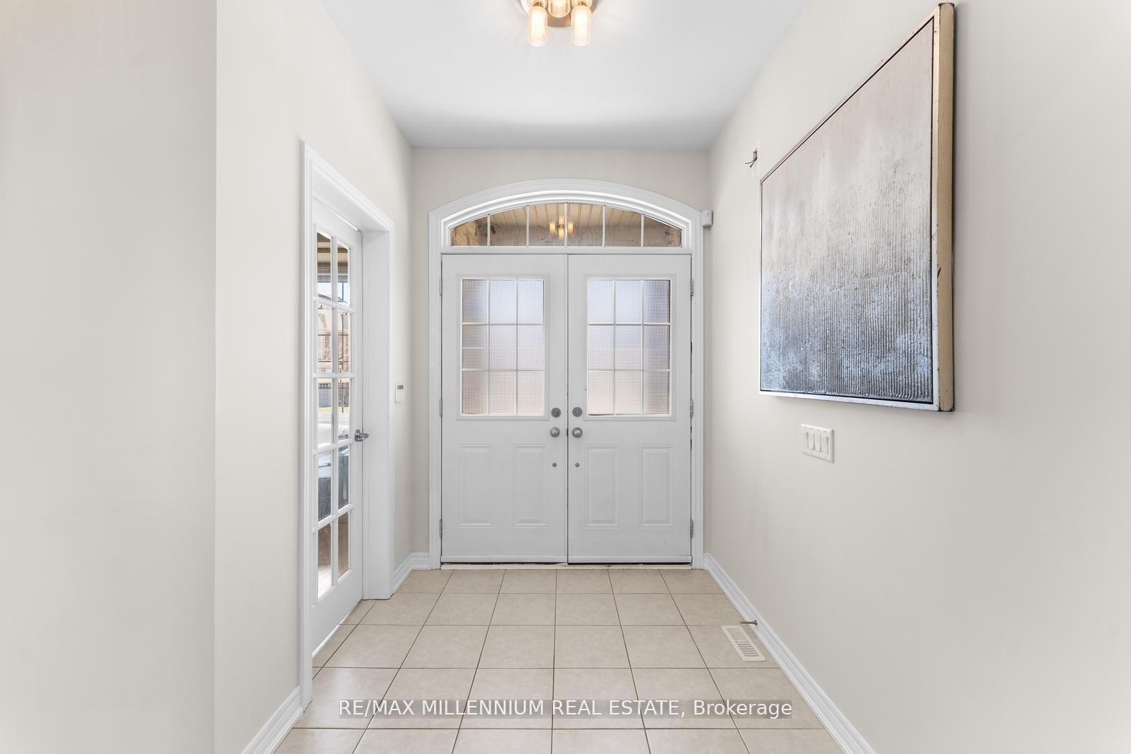 Photo 8 of 433 Mavrinac Boulevard, Aurora, Bayview Northeast — HOMEH