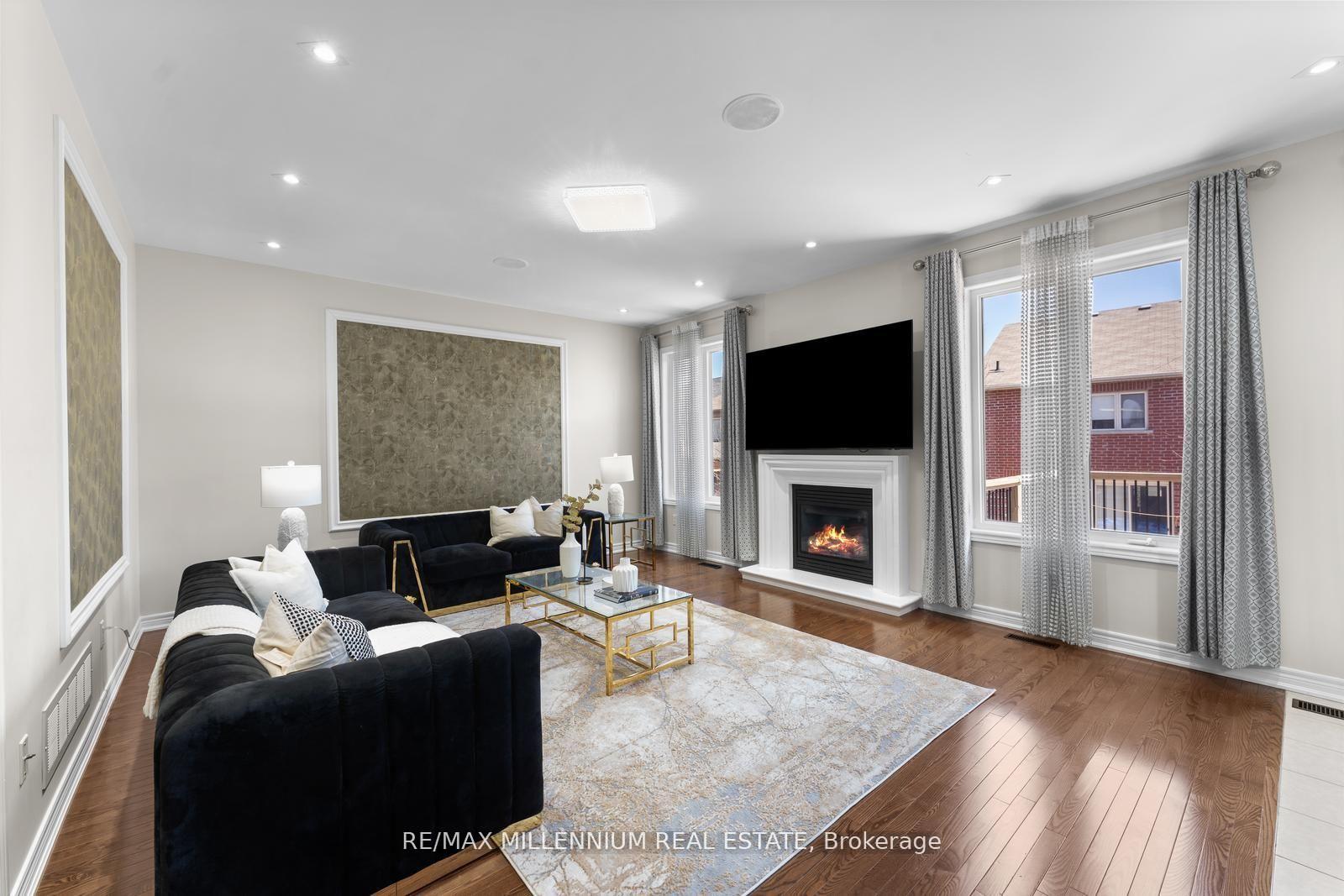 Photo 13 of 433 Mavrinac Boulevard, Aurora, Bayview Northeast — HOMEH