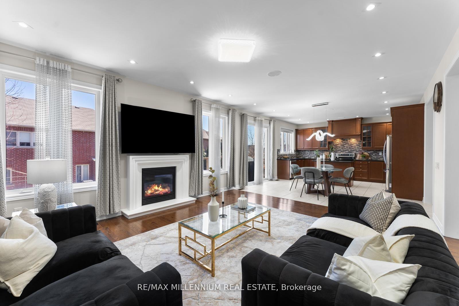 Photo 17 of 433 Mavrinac Boulevard, Aurora, Bayview Northeast — HOMEH