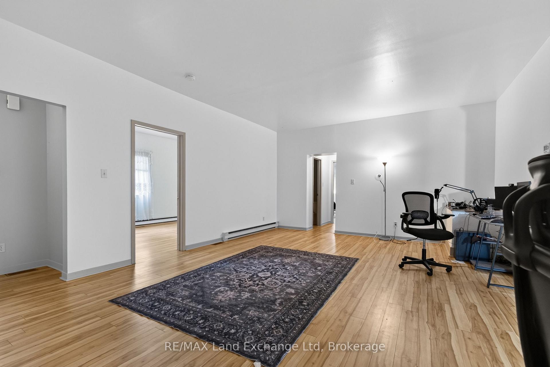 Photo 20 of 77 Montreal Street, Goderich, Goderich (Town) — HOMEH