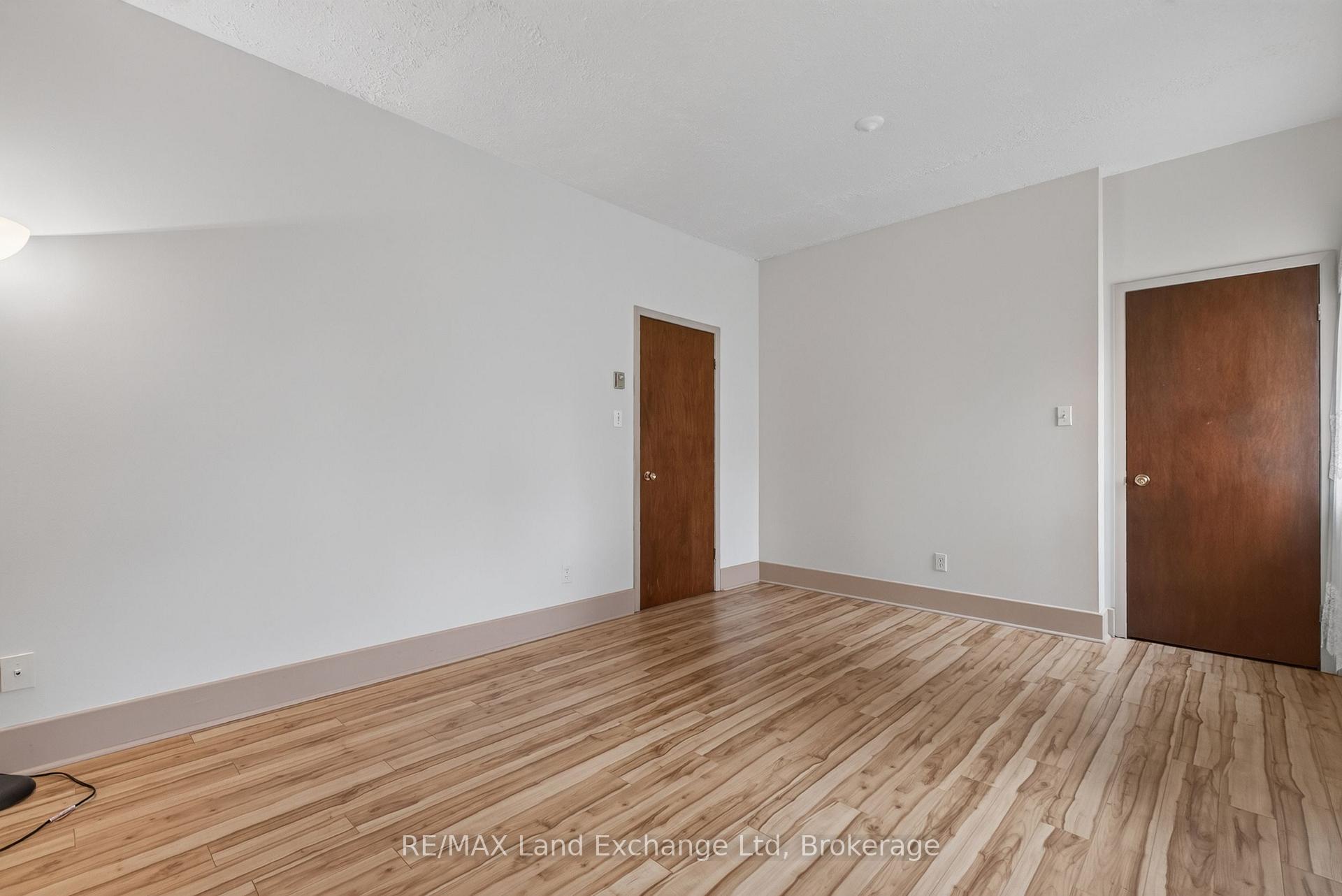 Photo 22 of 77 Montreal Street, Goderich, Goderich (Town) — HOMEH
