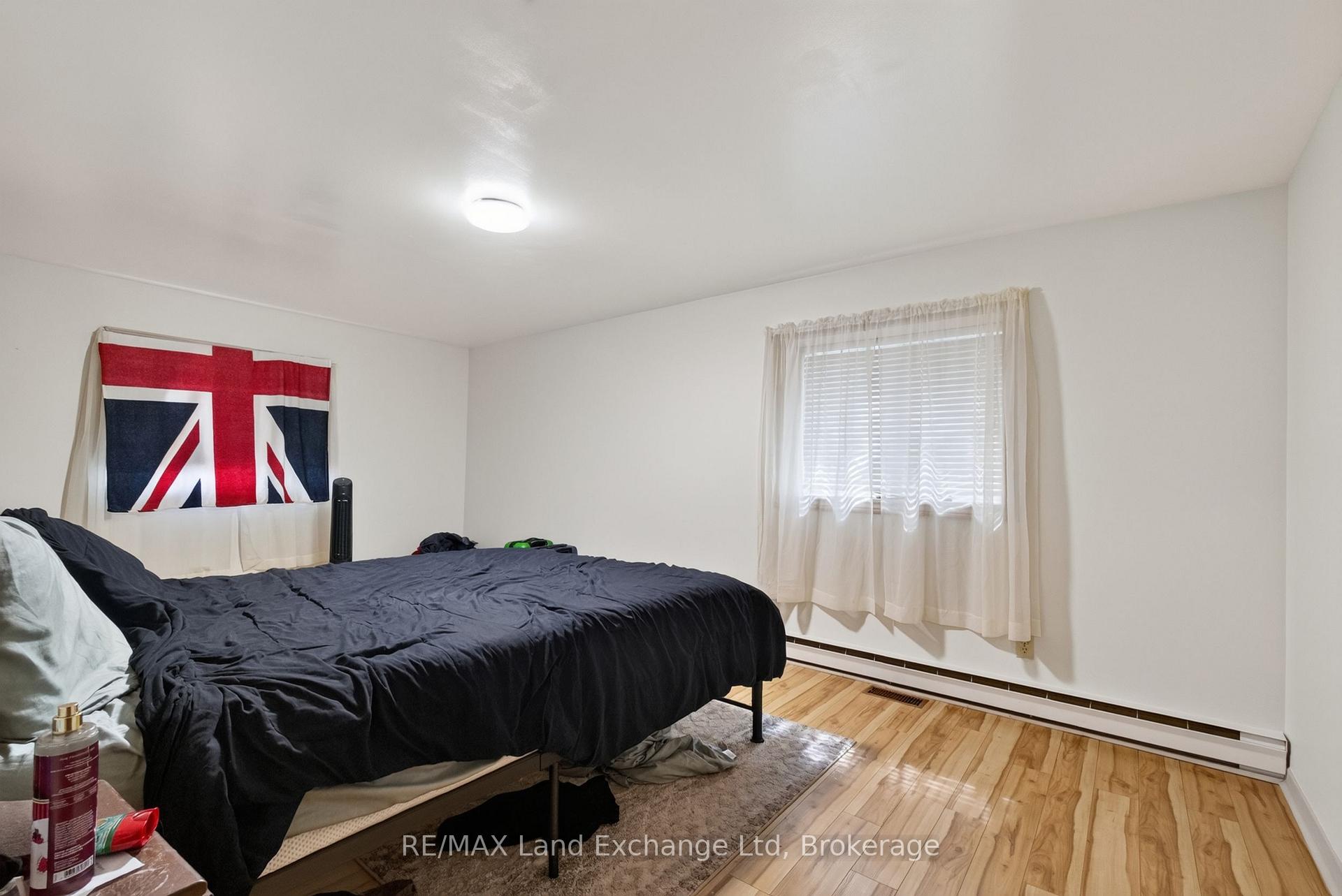 Photo 23 of 77 Montreal Street, Goderich, Goderich (Town) — HOMEH