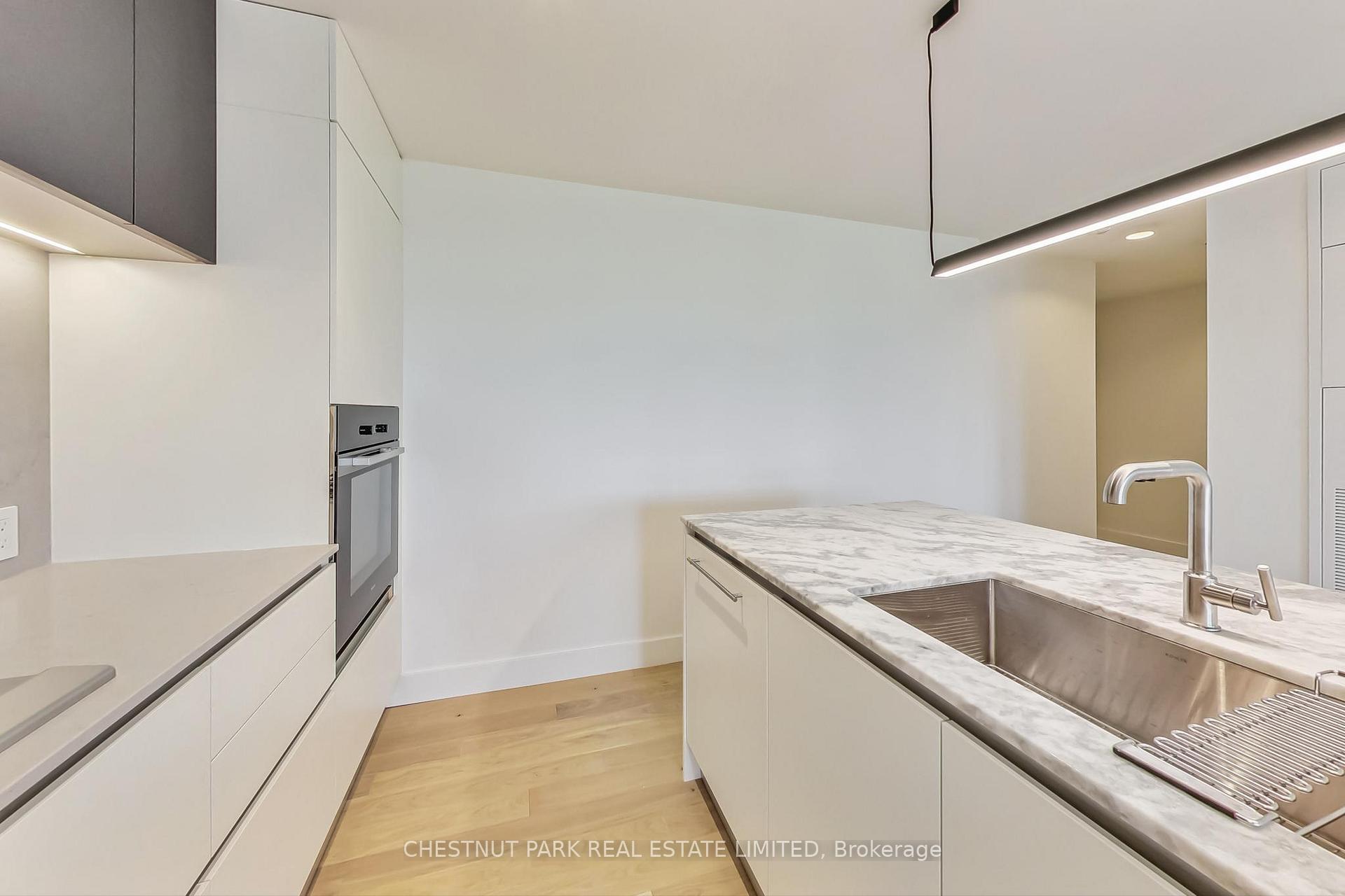 Photo 4 of Unit 404, 1414 Bayview Avenue, Toronto, Mount Pleasant East — HOMEH