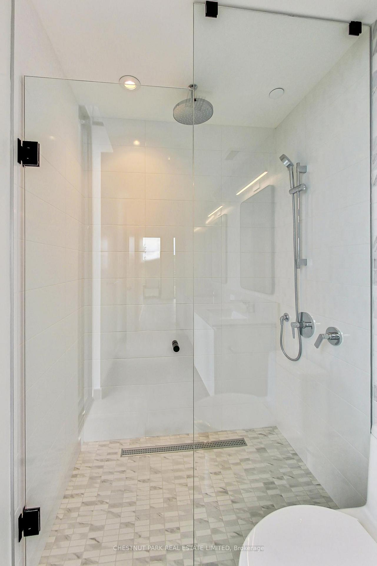 Photo 13 of Unit 404, 1414 Bayview Avenue, Toronto, Mount Pleasant East — HOMEH