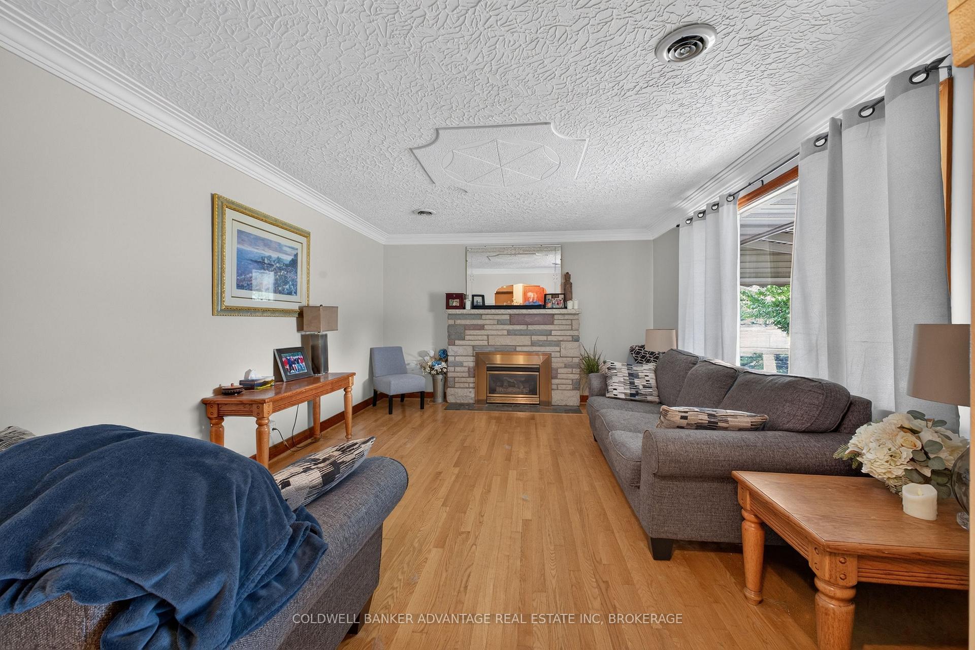 Photo 5 of 36 Third Street, Welland, Lincoln/Crowland — HOMEH