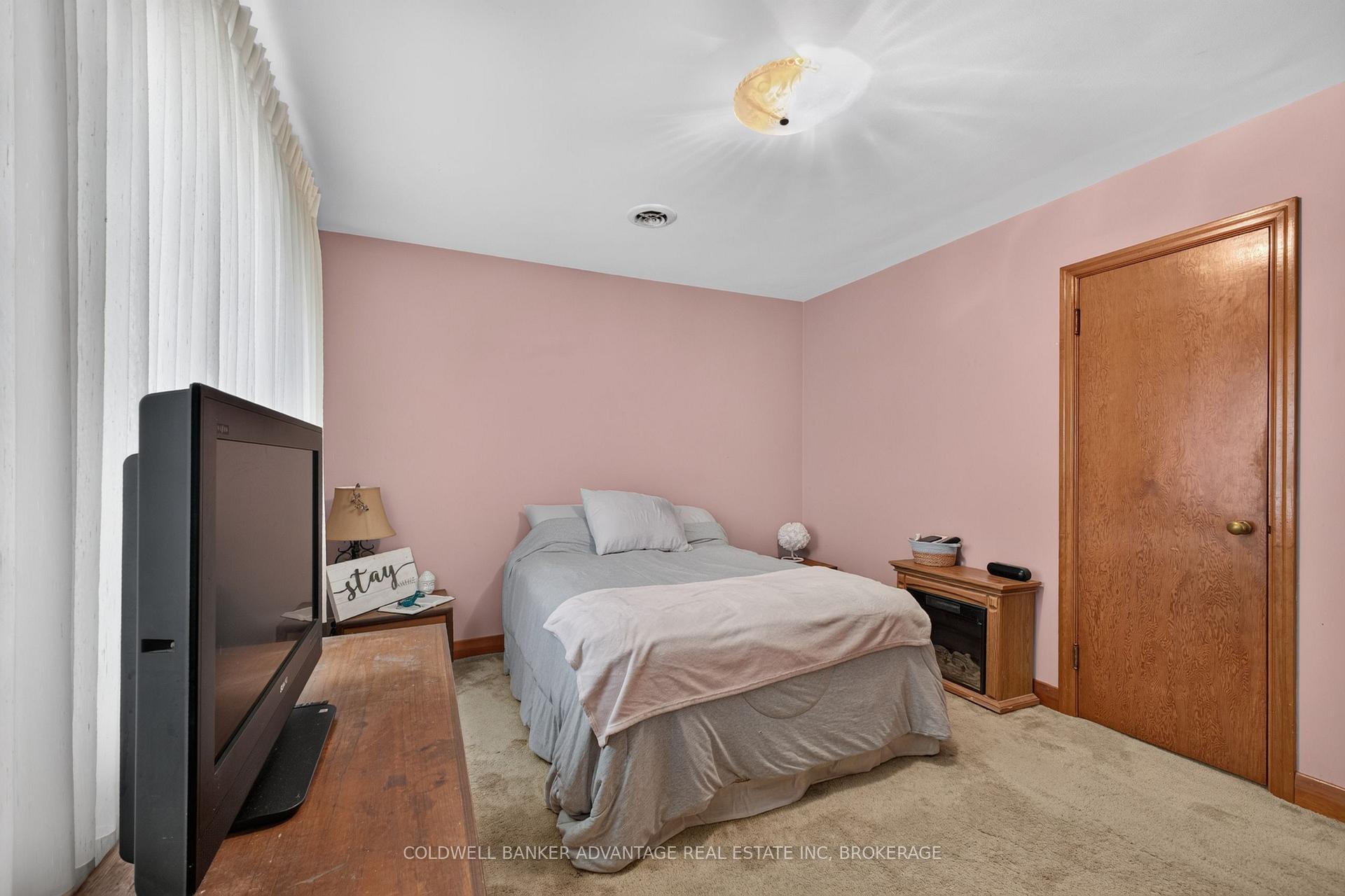 Photo 15 of 36 Third Street, Welland, Lincoln/Crowland — HOMEH