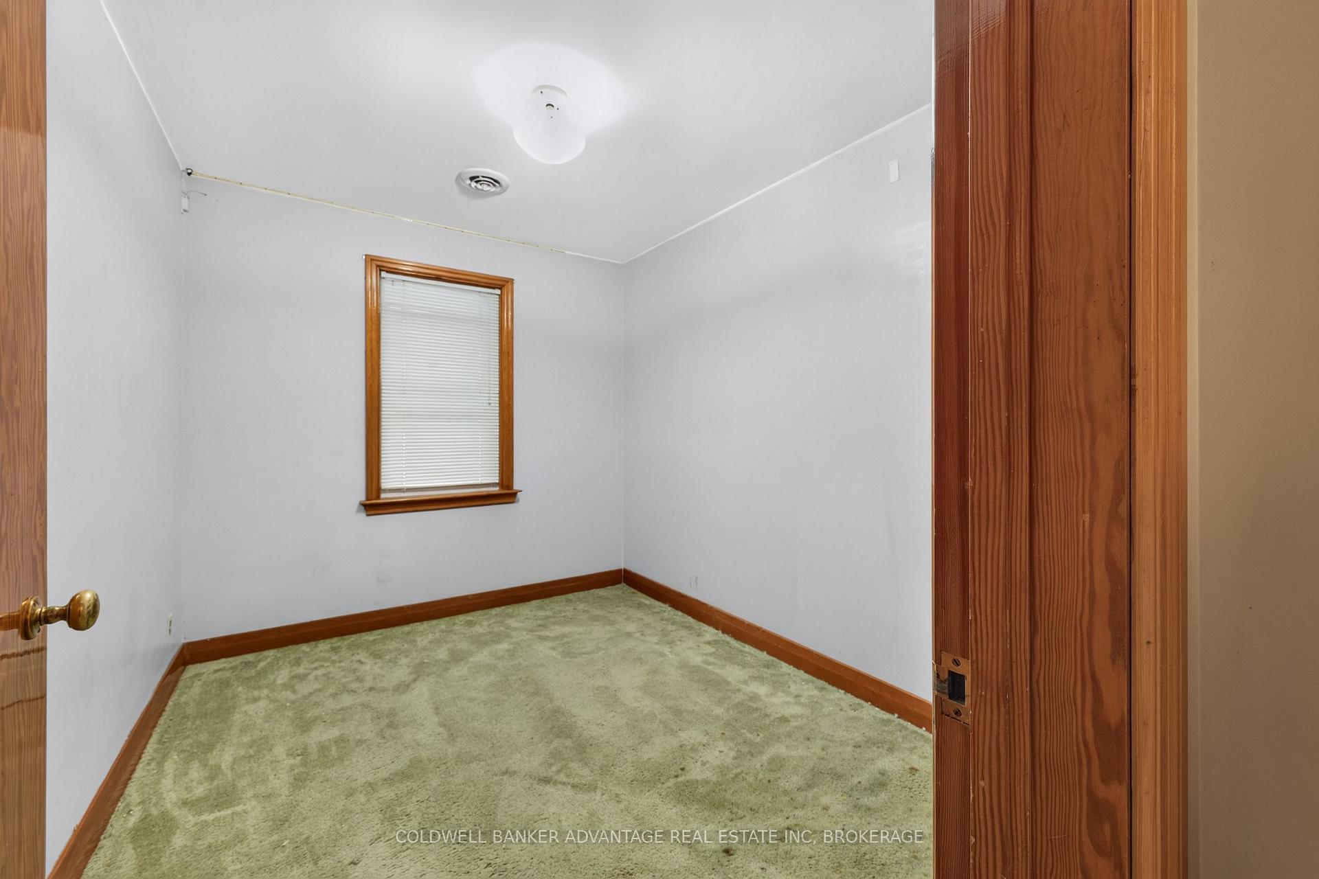 Photo 17 of 36 Third Street, Welland, Lincoln/Crowland — HOMEH