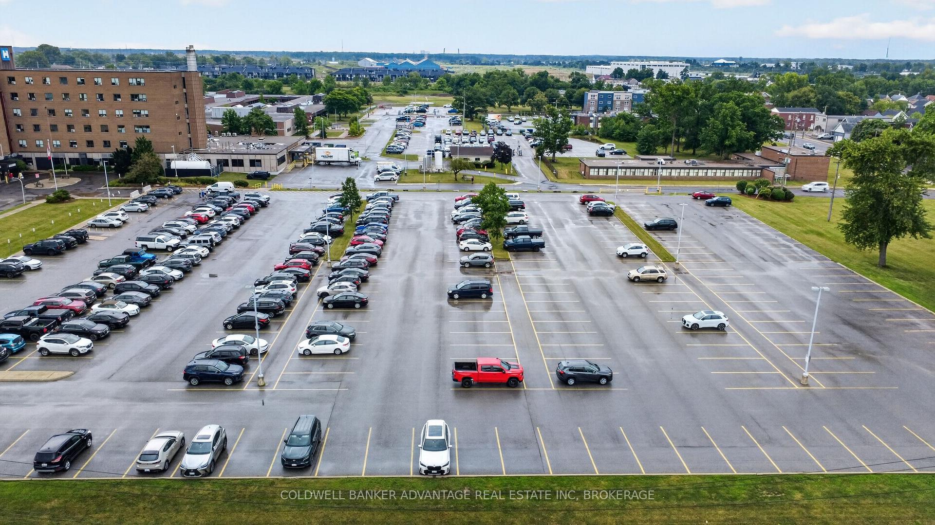Photo 25 of 36 Third Street, Welland, Lincoln/Crowland — HOMEH
