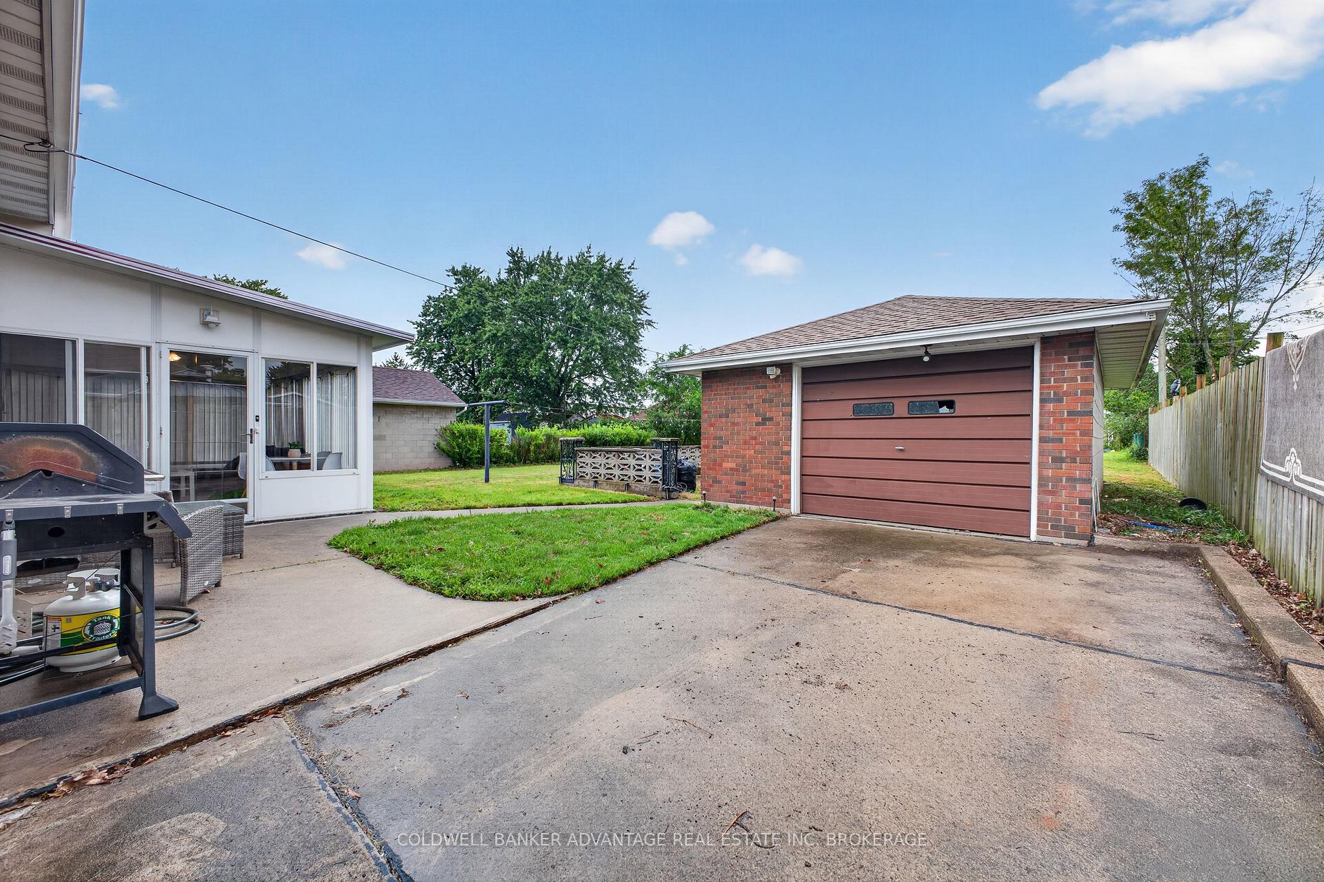 Photo 28 of 36 Third Street, Welland, Lincoln/Crowland — HOMEH