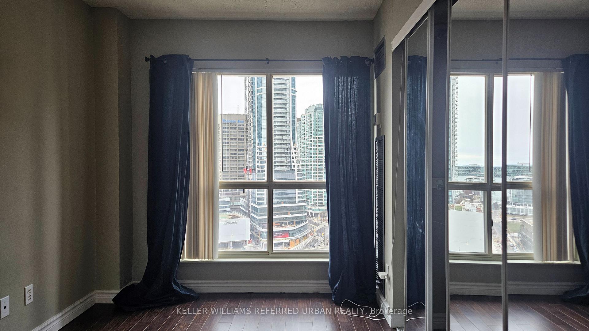 Photo 5 of Unit 1922, 25 The Esplanade, Toronto, Waterfront Communities — HOMEH