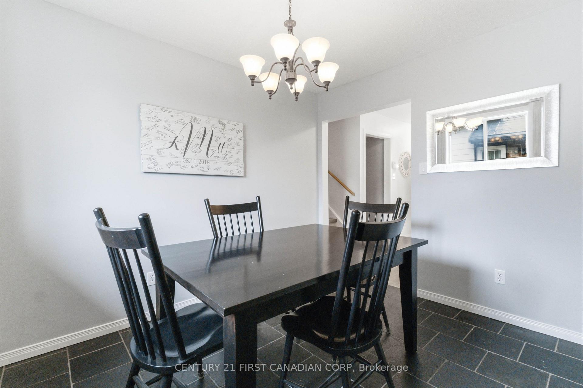 Photo 15 of 436 Ferndale Avenue, London, South P — HOMEH