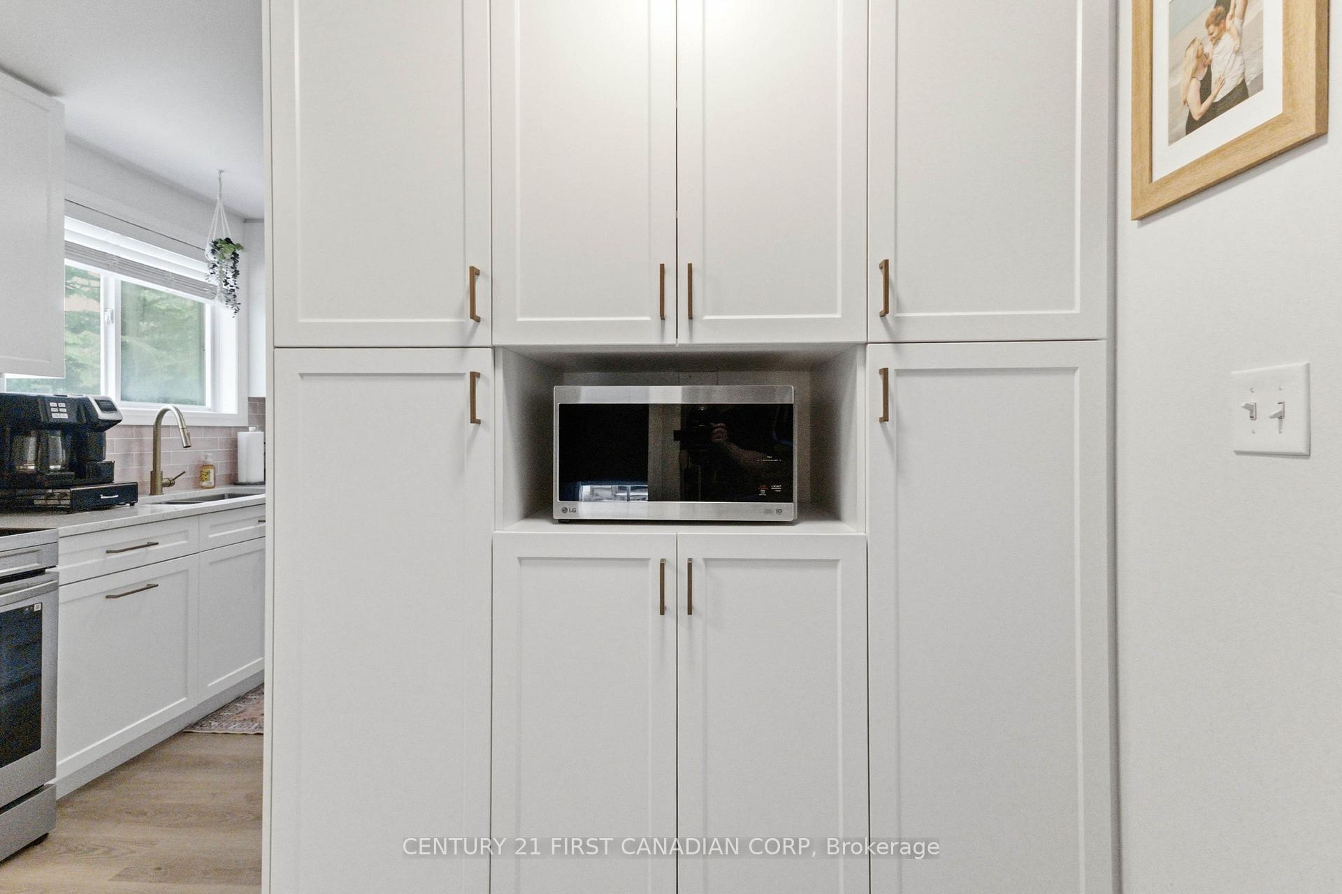 Photo 24 of 436 Ferndale Avenue, London, South P — HOMEH