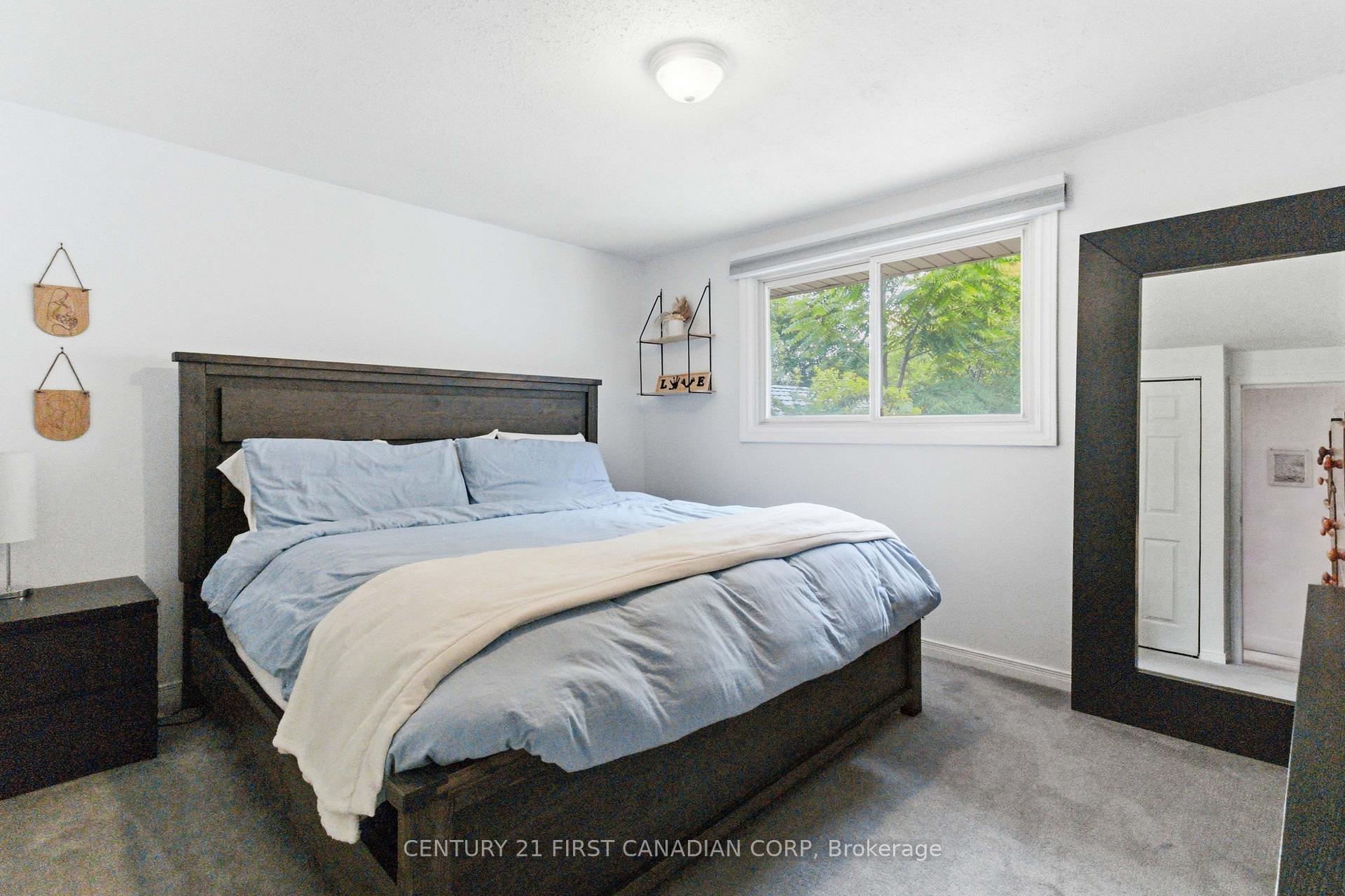 Photo 25 of 436 Ferndale Avenue, London, South P — HOMEH