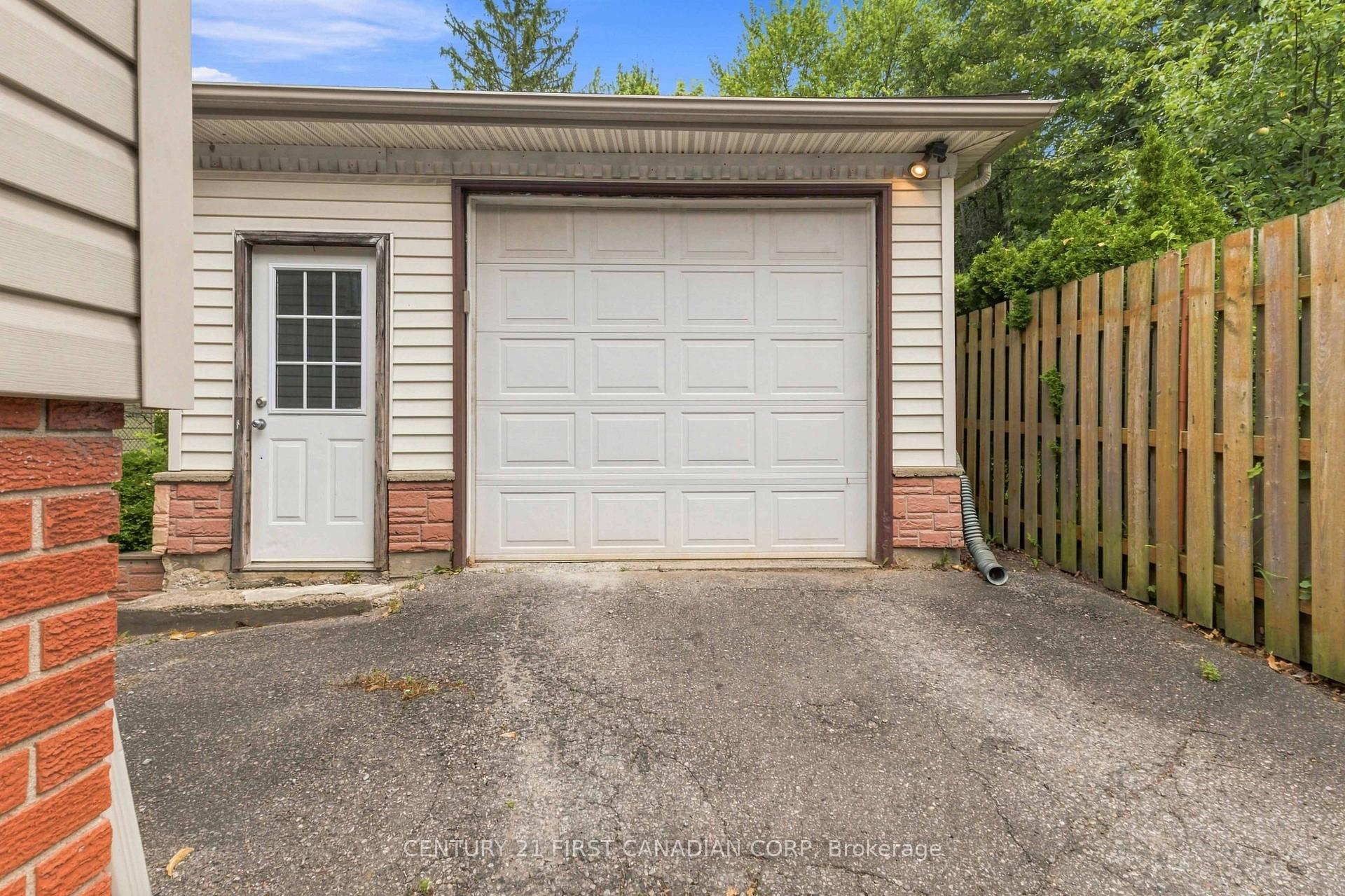Photo 43 of 436 Ferndale Avenue, London, South P — HOMEH