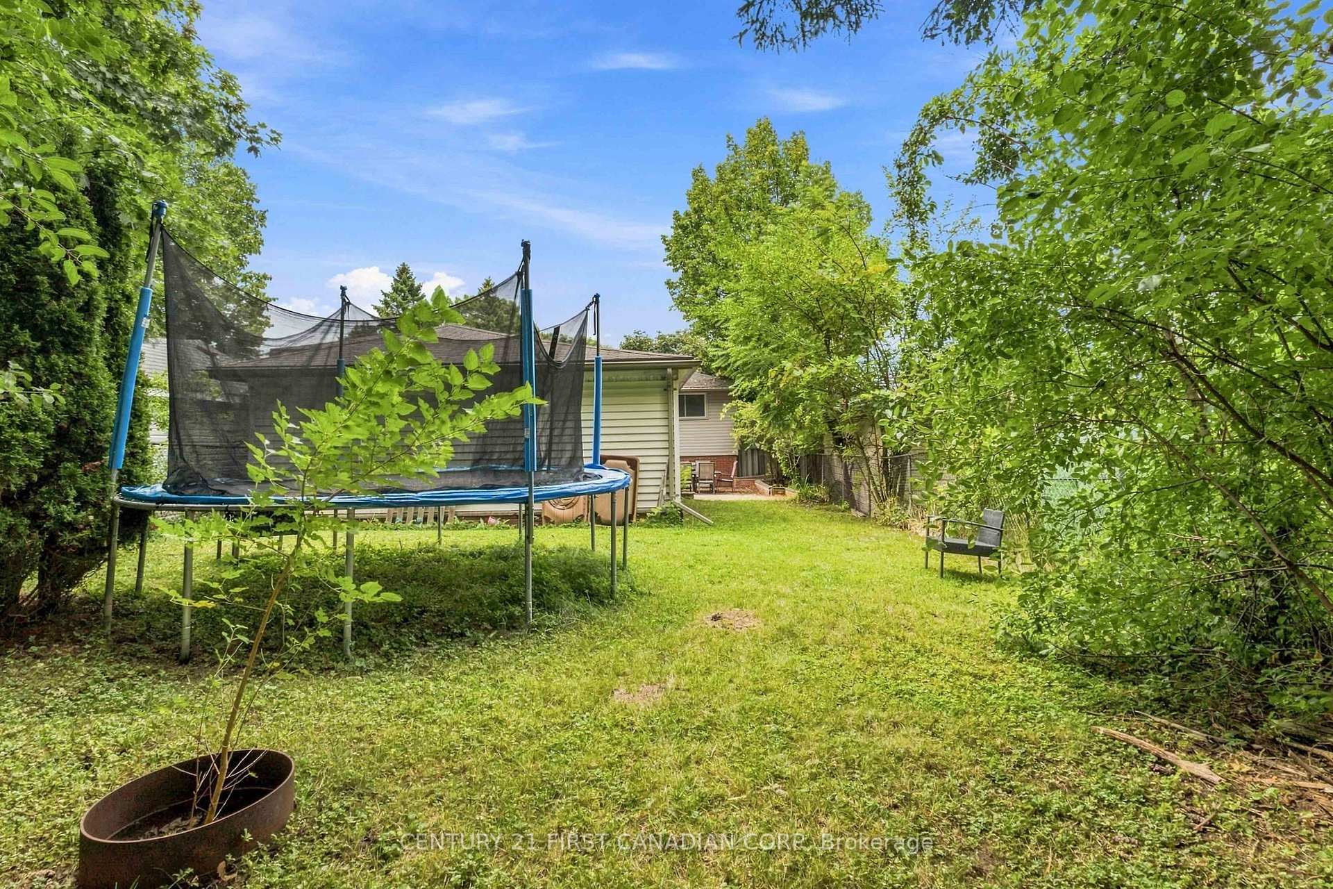 Photo 49 of 436 Ferndale Avenue, London, South P — HOMEH