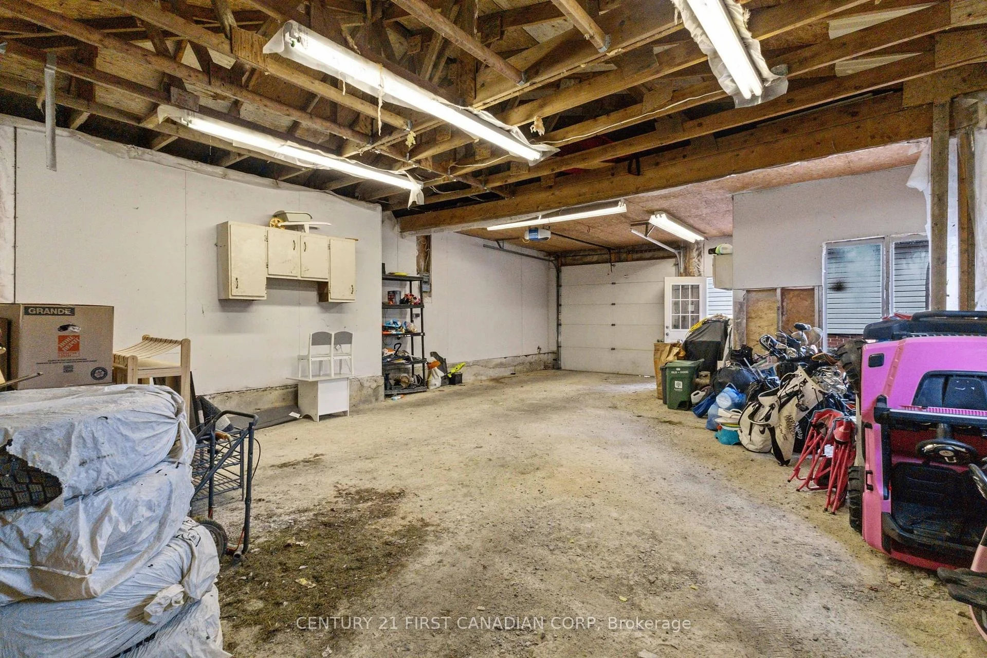 Photo 44 of 436 Ferndale Avenue, London, South P — HOMEH