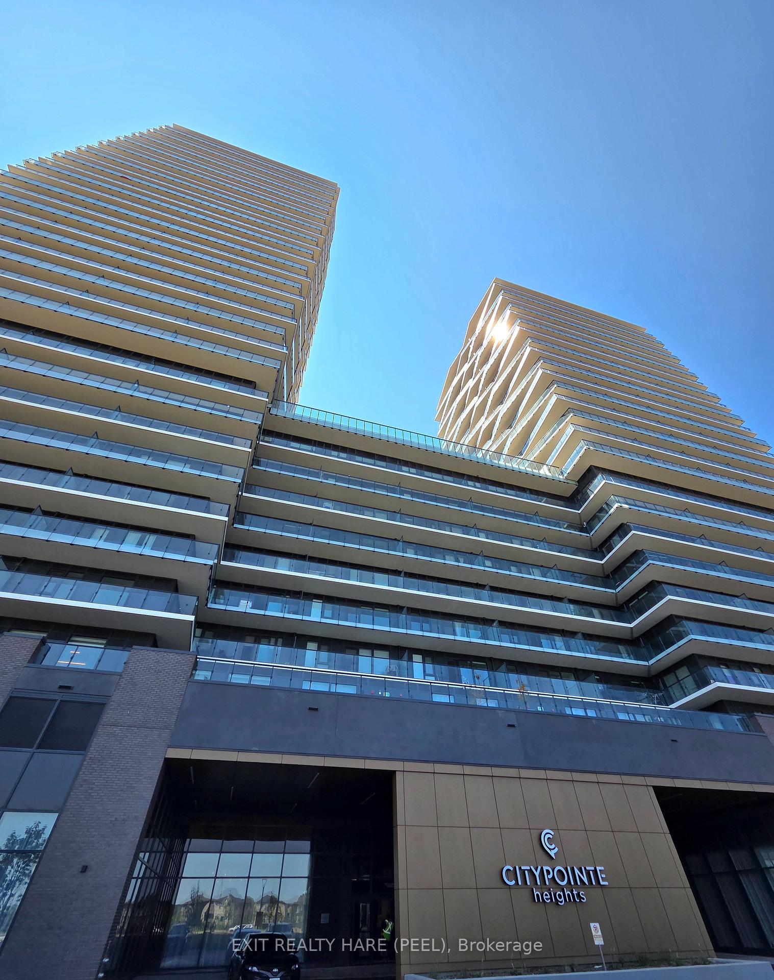 Front of Unit 606, 15 Skyridge Drive