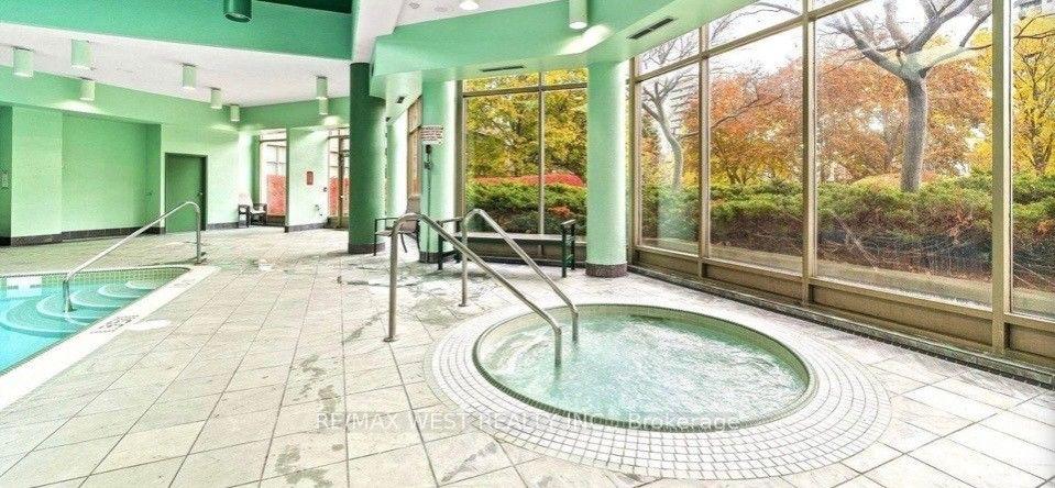 Photo 3 of Unit 1408, 7 Townsgate Drive, Vaughan, Crestwood-Springfarm-Yorkhill — HOMEH
