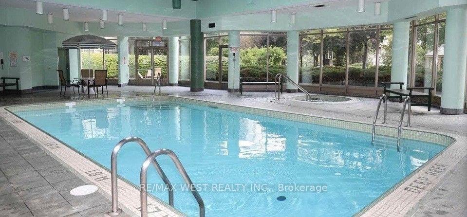 Photo 4 of Unit 1408, 7 Townsgate Drive, Vaughan, Crestwood-Springfarm-Yorkhill — HOMEH
