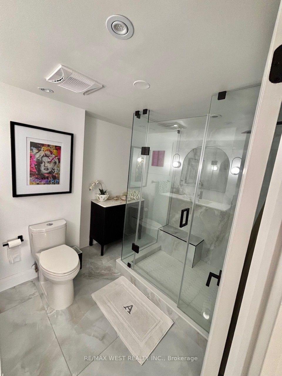 Photo 11 of Unit 1408, 7 Townsgate Drive, Vaughan, Crestwood-Springfarm-Yorkhill — HOMEH
