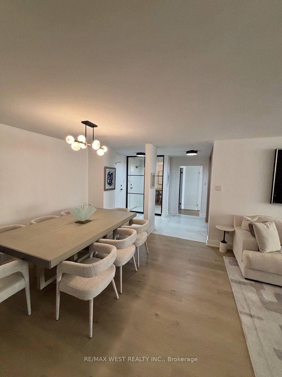Photo 13 of Unit 1408, 7 Townsgate Drive, Vaughan, Crestwood-Springfarm-Yorkhill — HOMEH