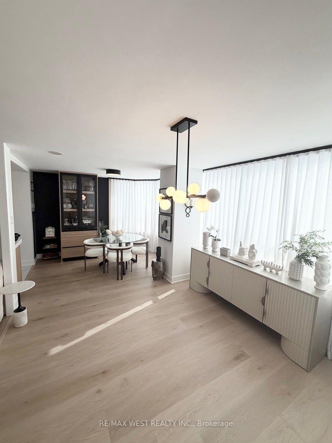 Photo 19 of Unit 1408, 7 Townsgate Drive, Vaughan, Crestwood-Springfarm-Yorkhill — HOMEH