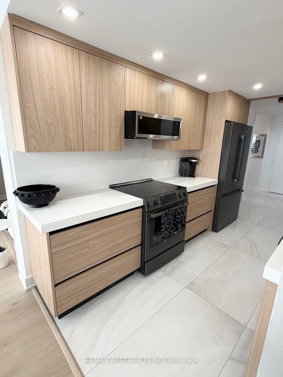 Photo 20 of Unit 1408, 7 Townsgate Drive, Vaughan, Crestwood-Springfarm-Yorkhill — HOMEH