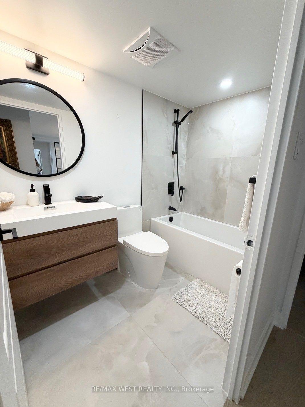 Photo 29 of Unit 1408, 7 Townsgate Drive, Vaughan, Crestwood-Springfarm-Yorkhill — HOMEH