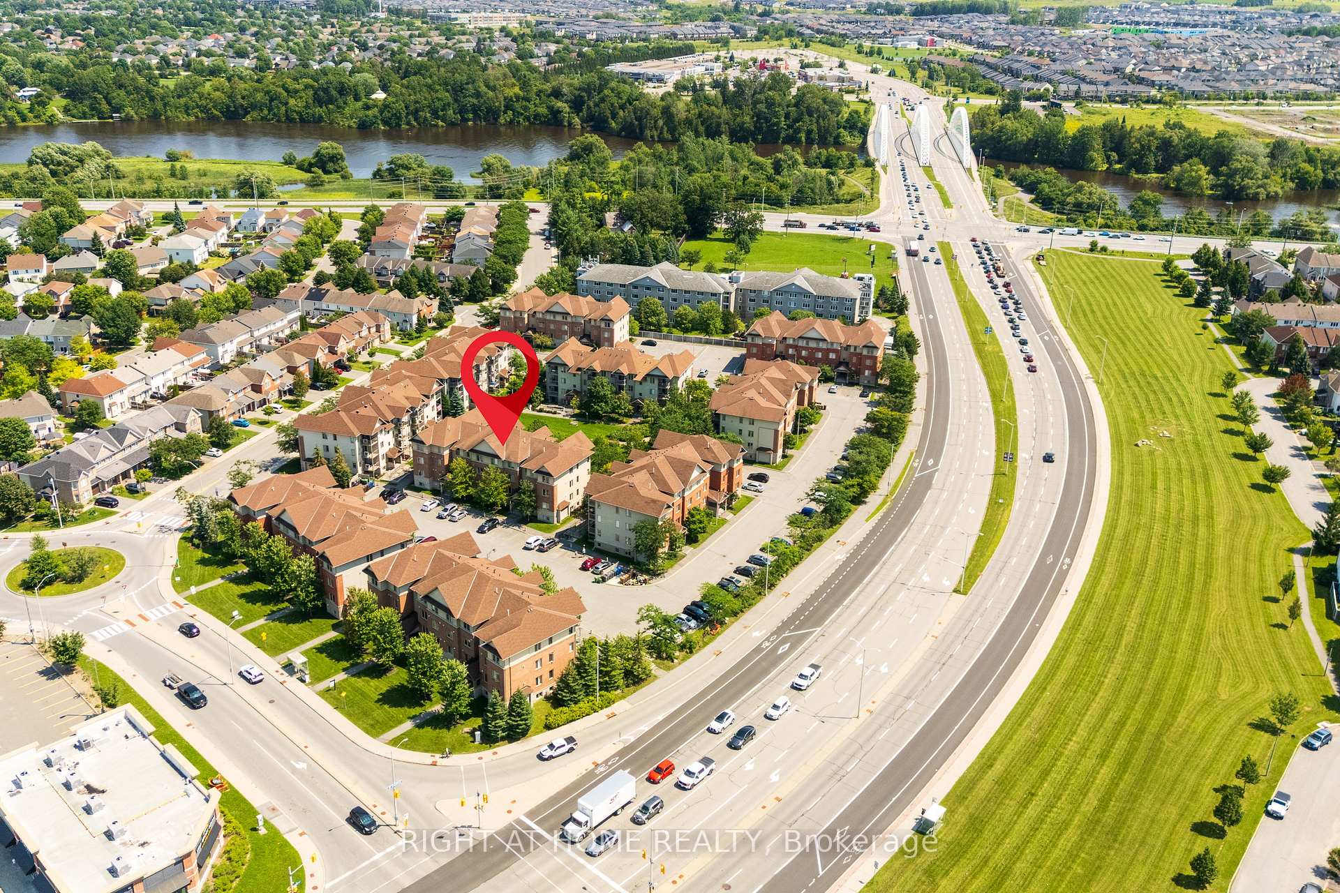 Photo 20 of Unit 8, 585 Stonefield Private, Ottawa, Barrhaven East — HOMEH