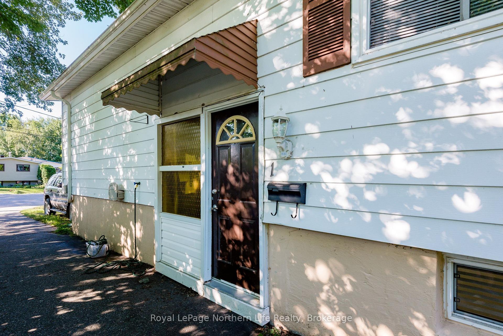 Photo 3 of 3 David Court, North Bay, Ferris — HOMEH