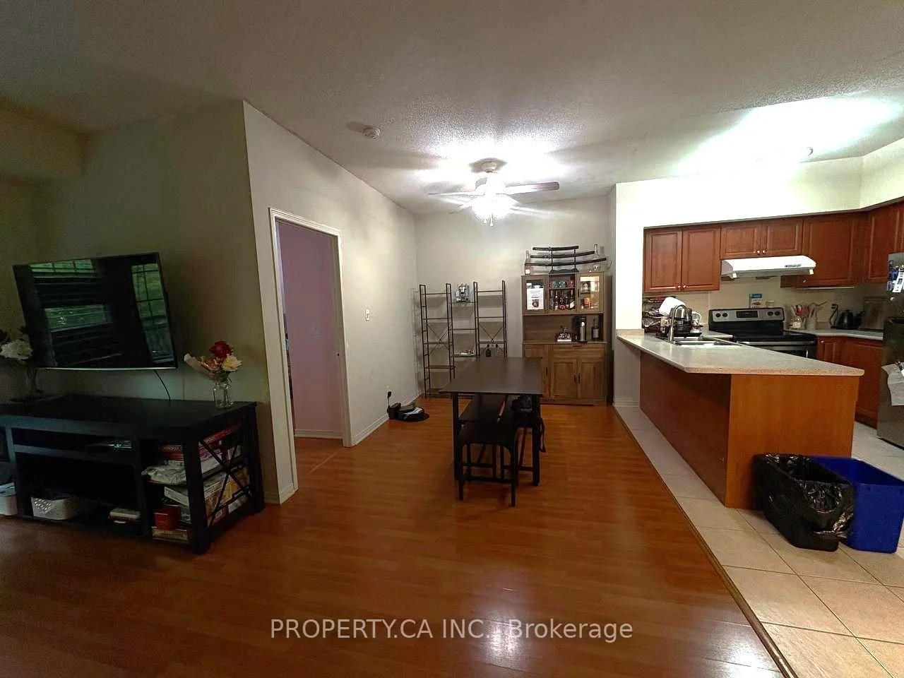 Photo 9 of Unit 106, 9471 Jane Street, Vaughan, East Woodbridge — HOMEH