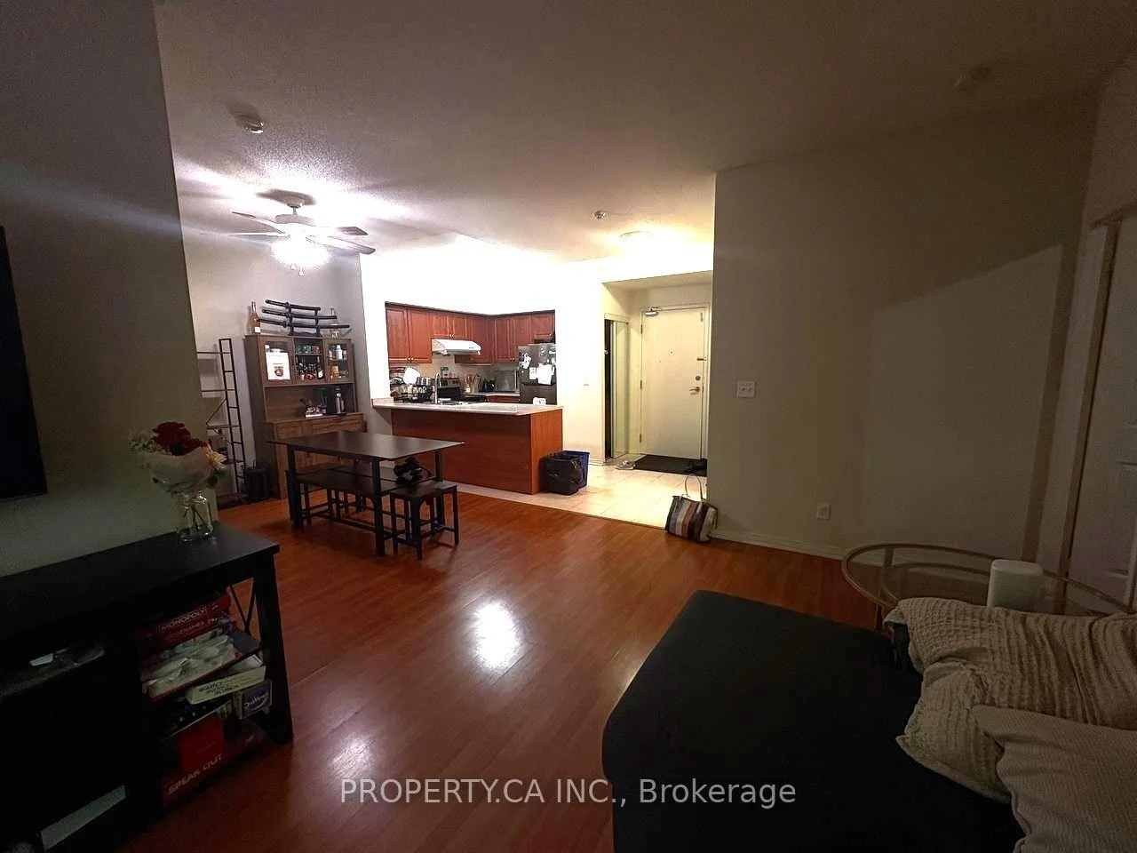 Photo 12 of Unit 106, 9471 Jane Street, Vaughan, East Woodbridge — HOMEH