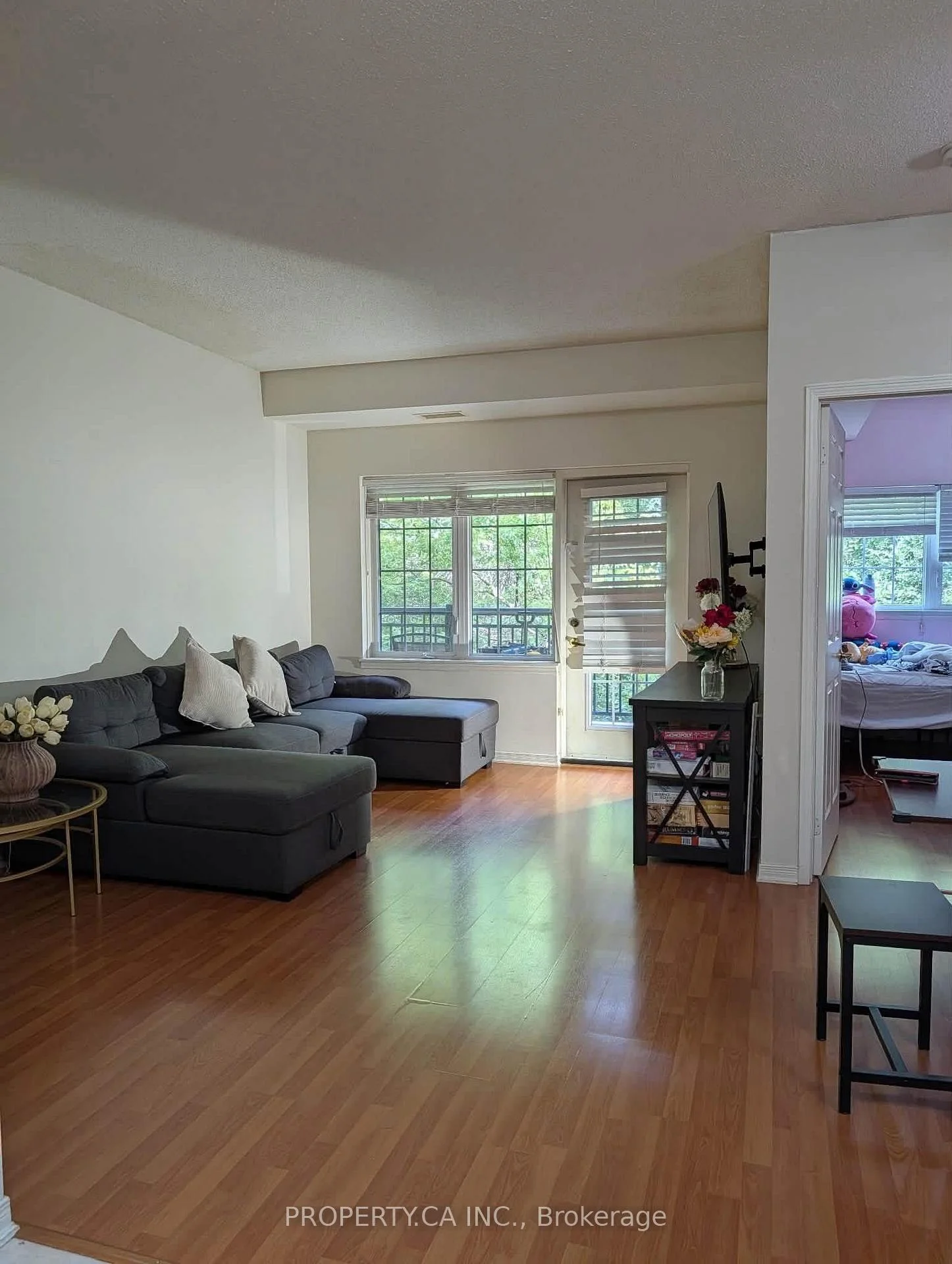Photo 6 of Unit 106, 9471 Jane Street, Vaughan, East Woodbridge — HOMEH