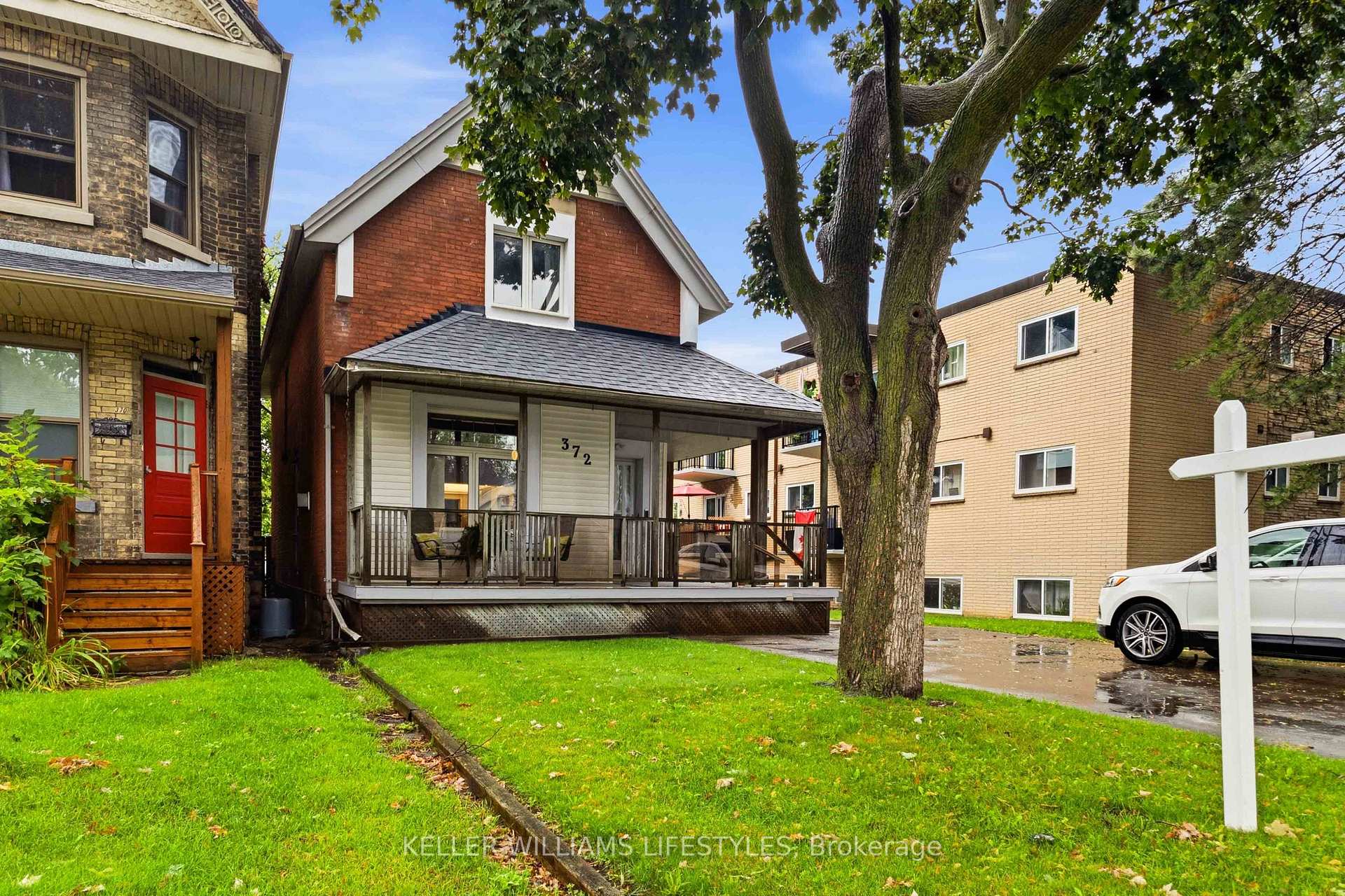 Photo 3 of 372 Simcoe Street, London, East K — HOMEH