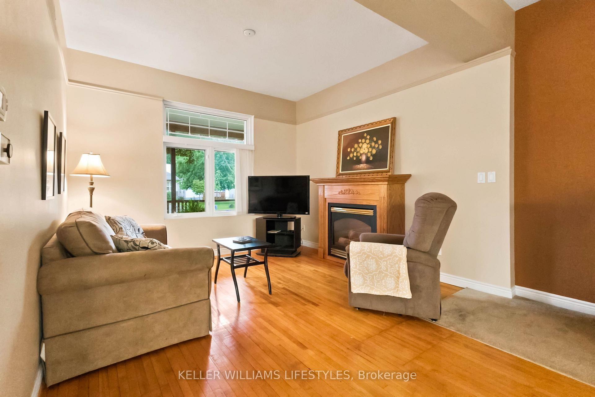 Photo 13 of 372 Simcoe Street, London, East K — HOMEH