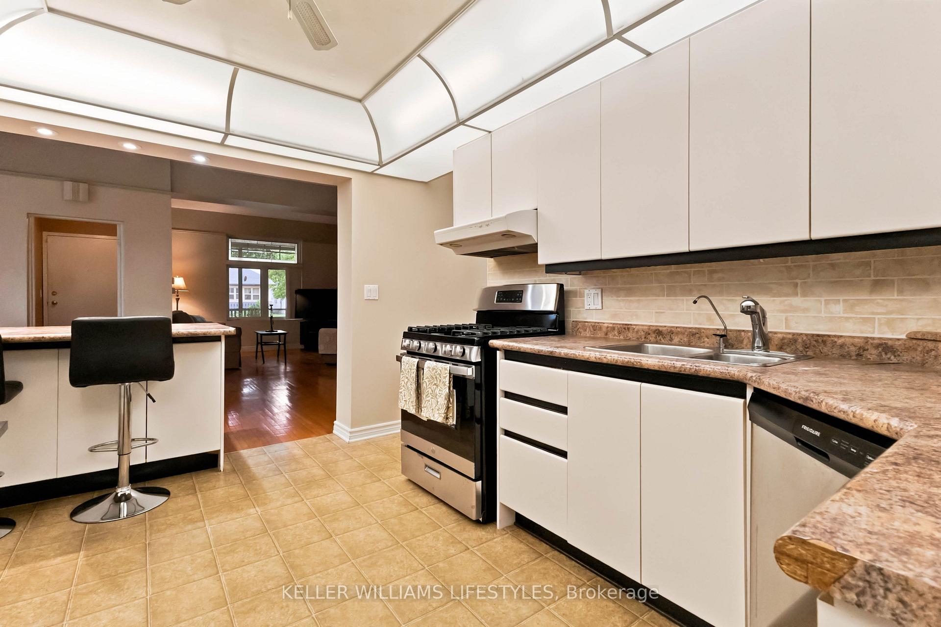 Photo 24 of 372 Simcoe Street, London, East K — HOMEH