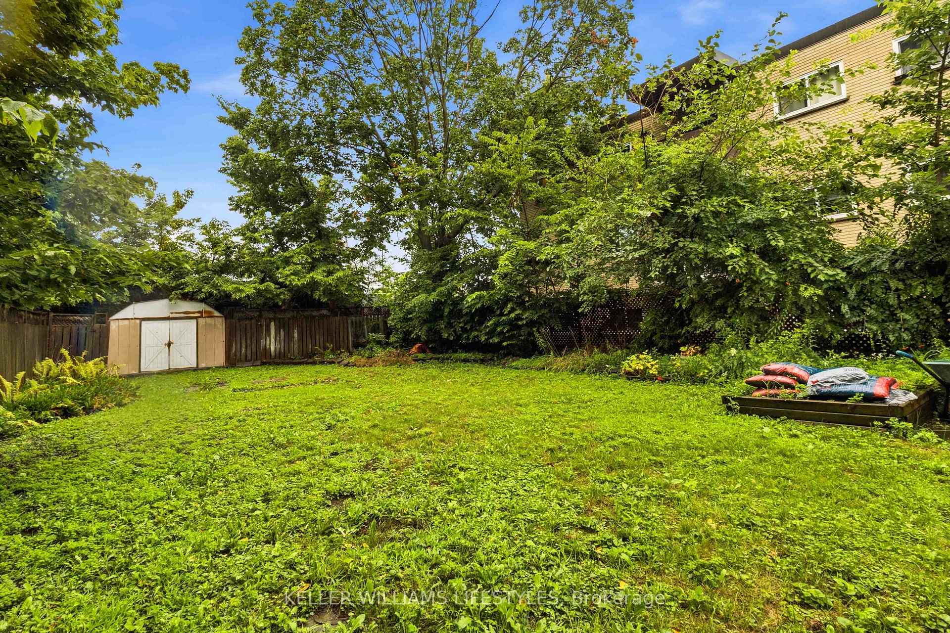 Photo 47 of 372 Simcoe Street, London, East K — HOMEH