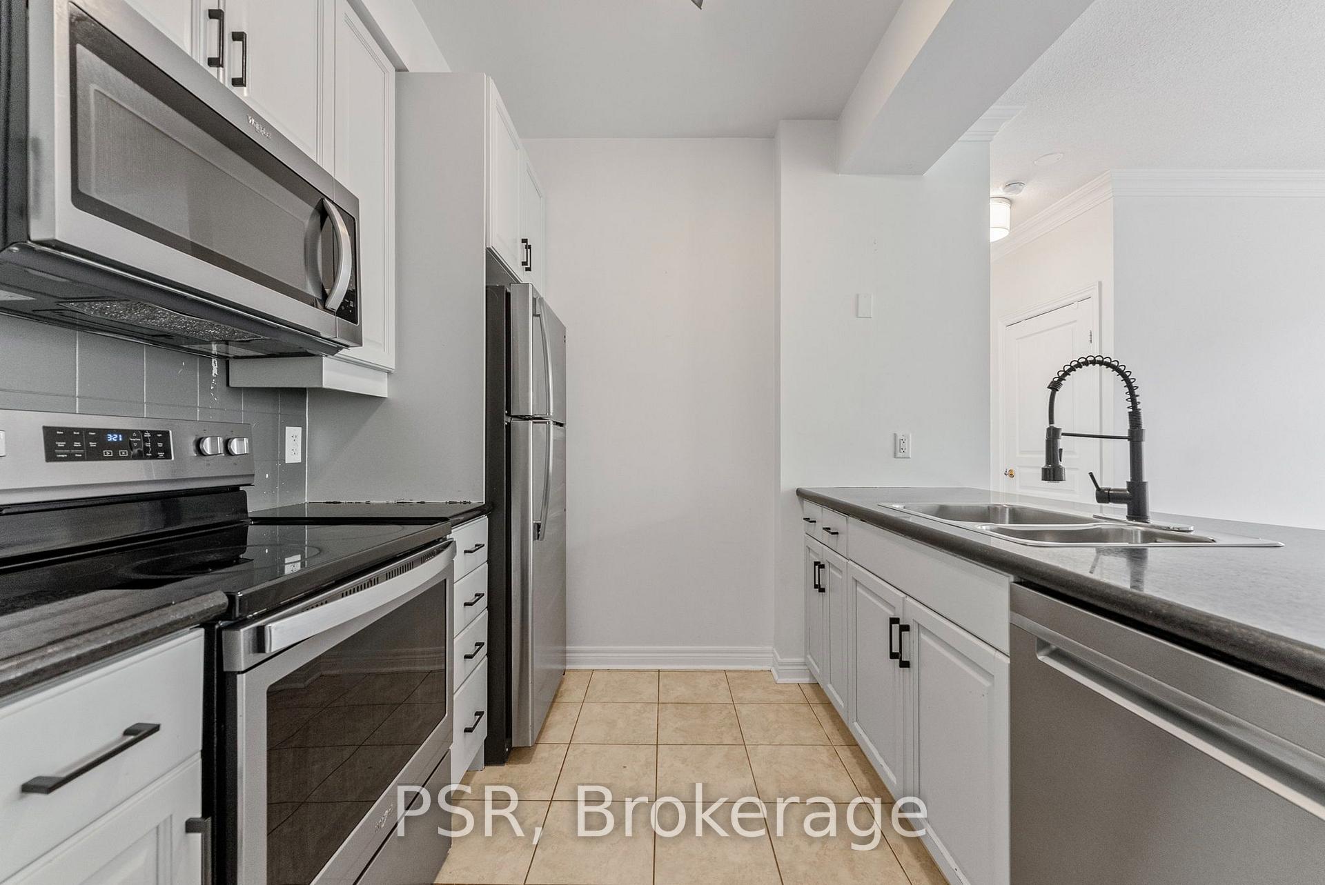 Photo 2 of Unit 423, 9 Boardwalk Drive, Toronto, The Beaches — HOMEH