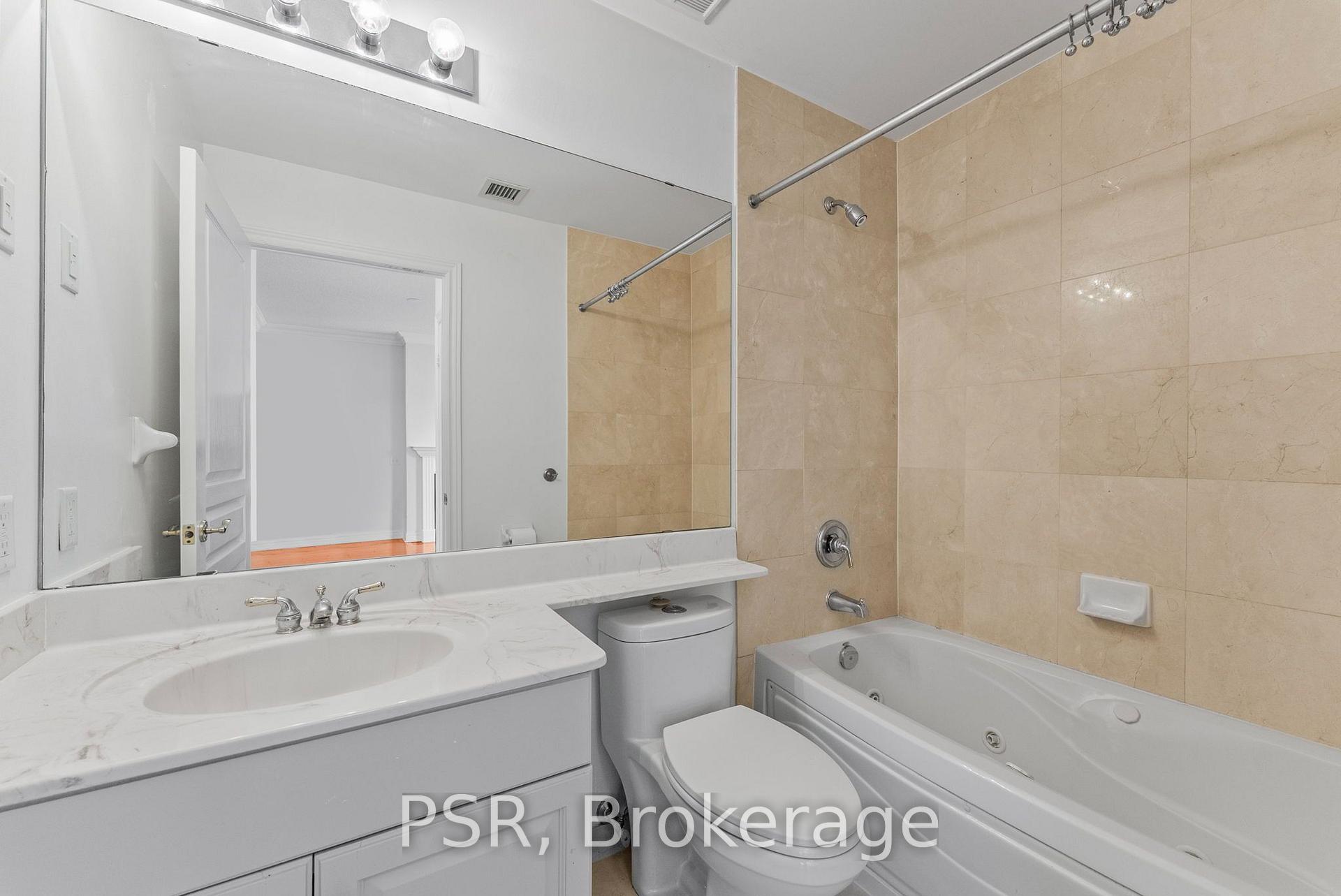 Photo 14 of Unit 423, 9 Boardwalk Drive, Toronto, The Beaches — HOMEH