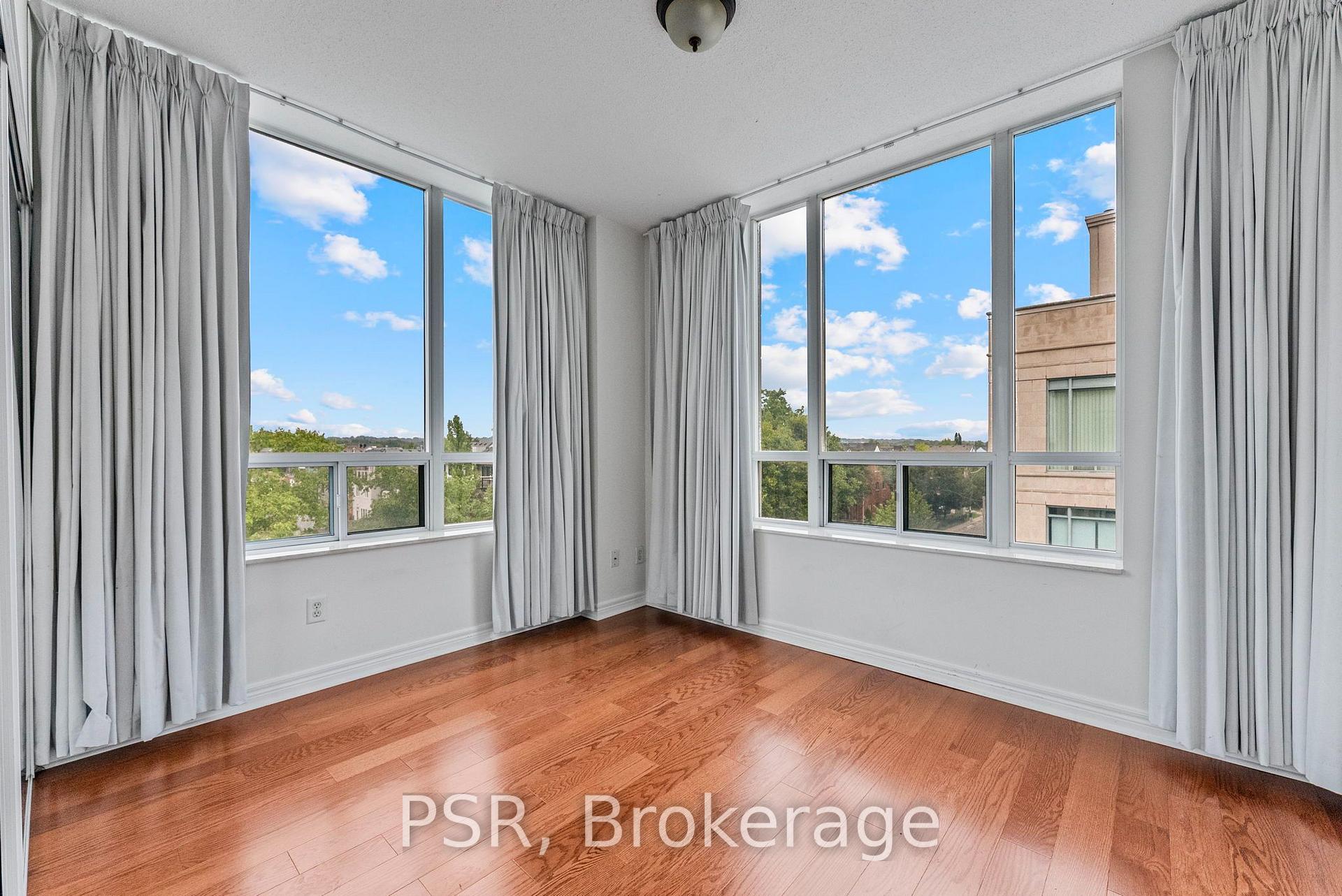 Photo 15 of Unit 423, 9 Boardwalk Drive, Toronto, The Beaches — HOMEH