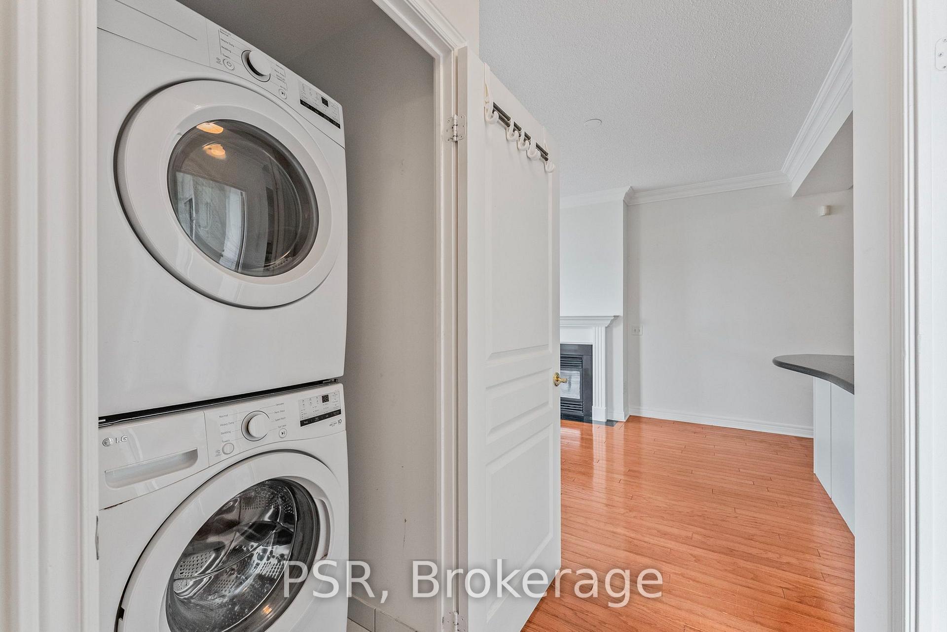 Photo 21 of Unit 423, 9 Boardwalk Drive, Toronto, The Beaches — HOMEH