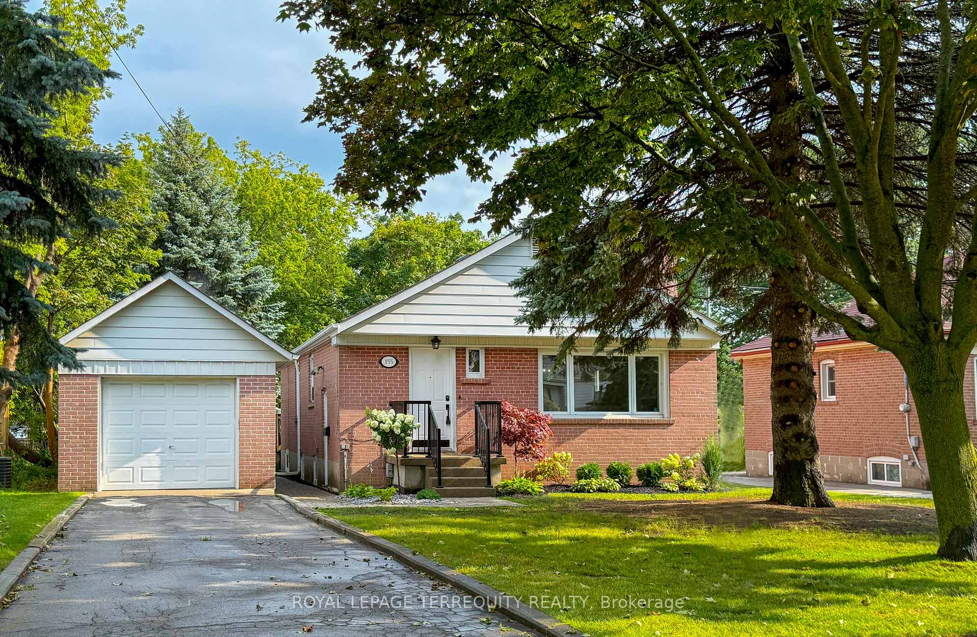 Photo 1 of 155 Phyllis Avenue, Scarborough, Cliffcrest — HOMEH