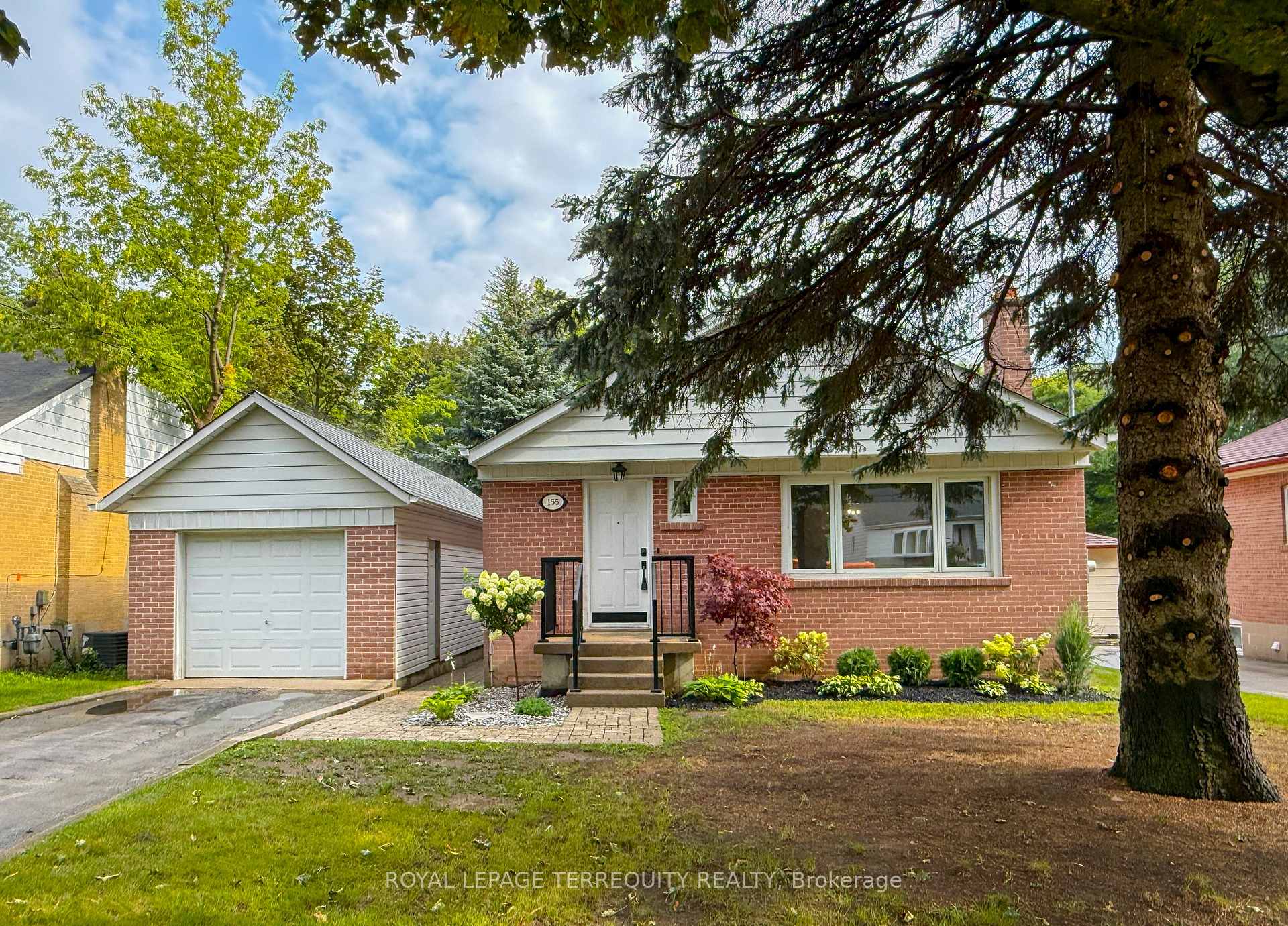 Photo 3 of 155 Phyllis Avenue, Scarborough, Cliffcrest — HOMEH